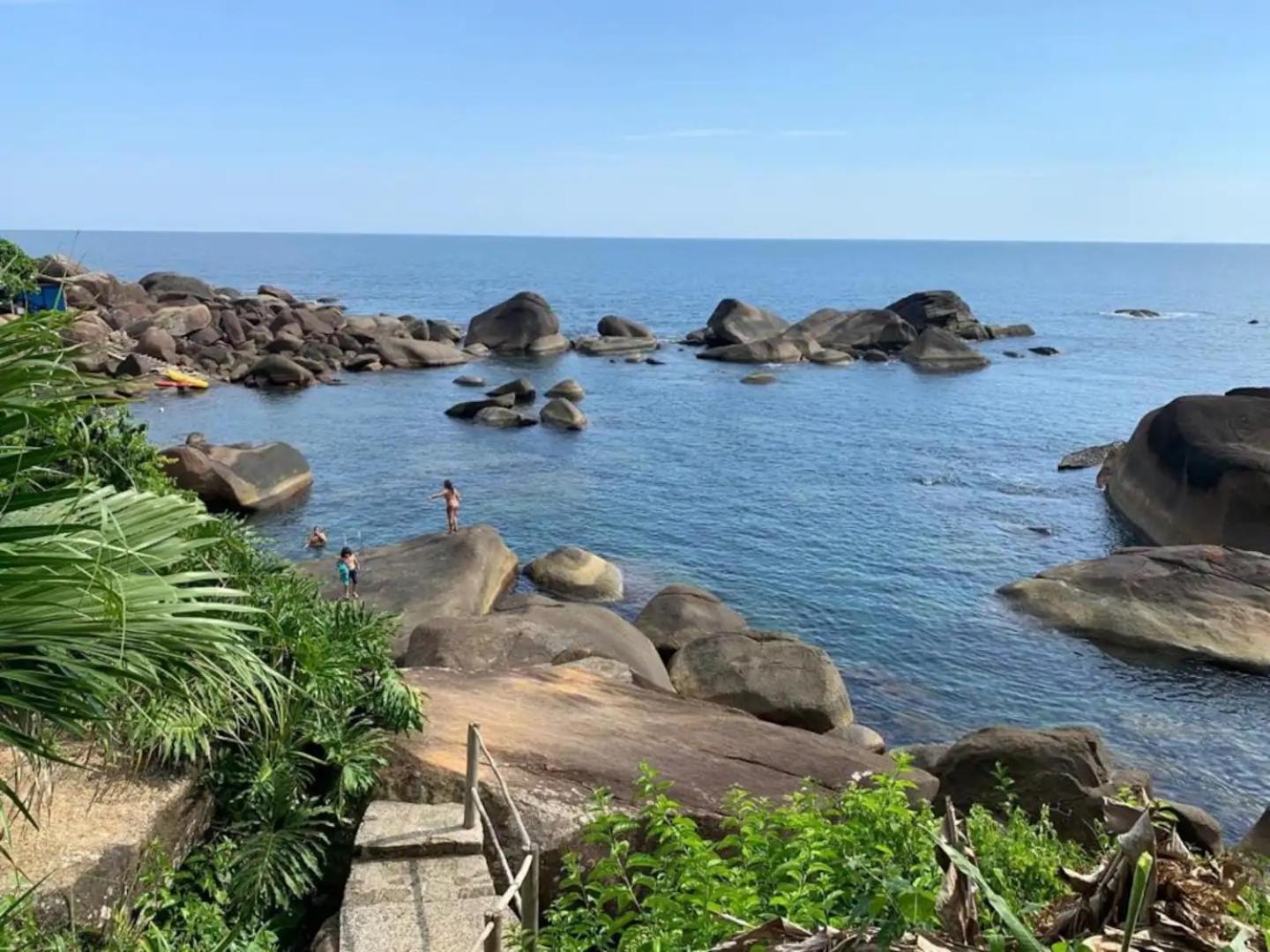 Residência em condom, 1 ou 2 suítes, vista para o mar, Praia do Curral, Ilhabela