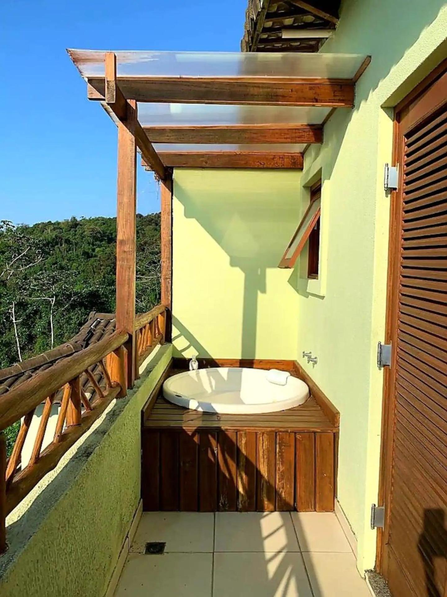 Residência em condom, 1 ou 2 suítes, vista para o mar, Praia do Curral, Ilhabela