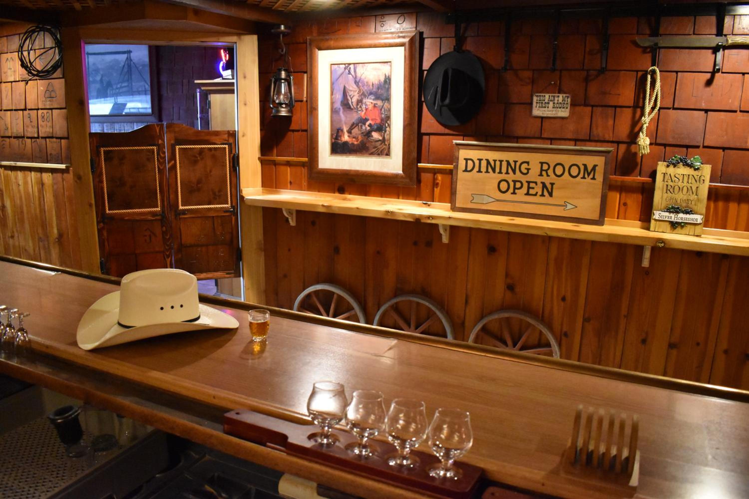 Silver Horseshoe Inn