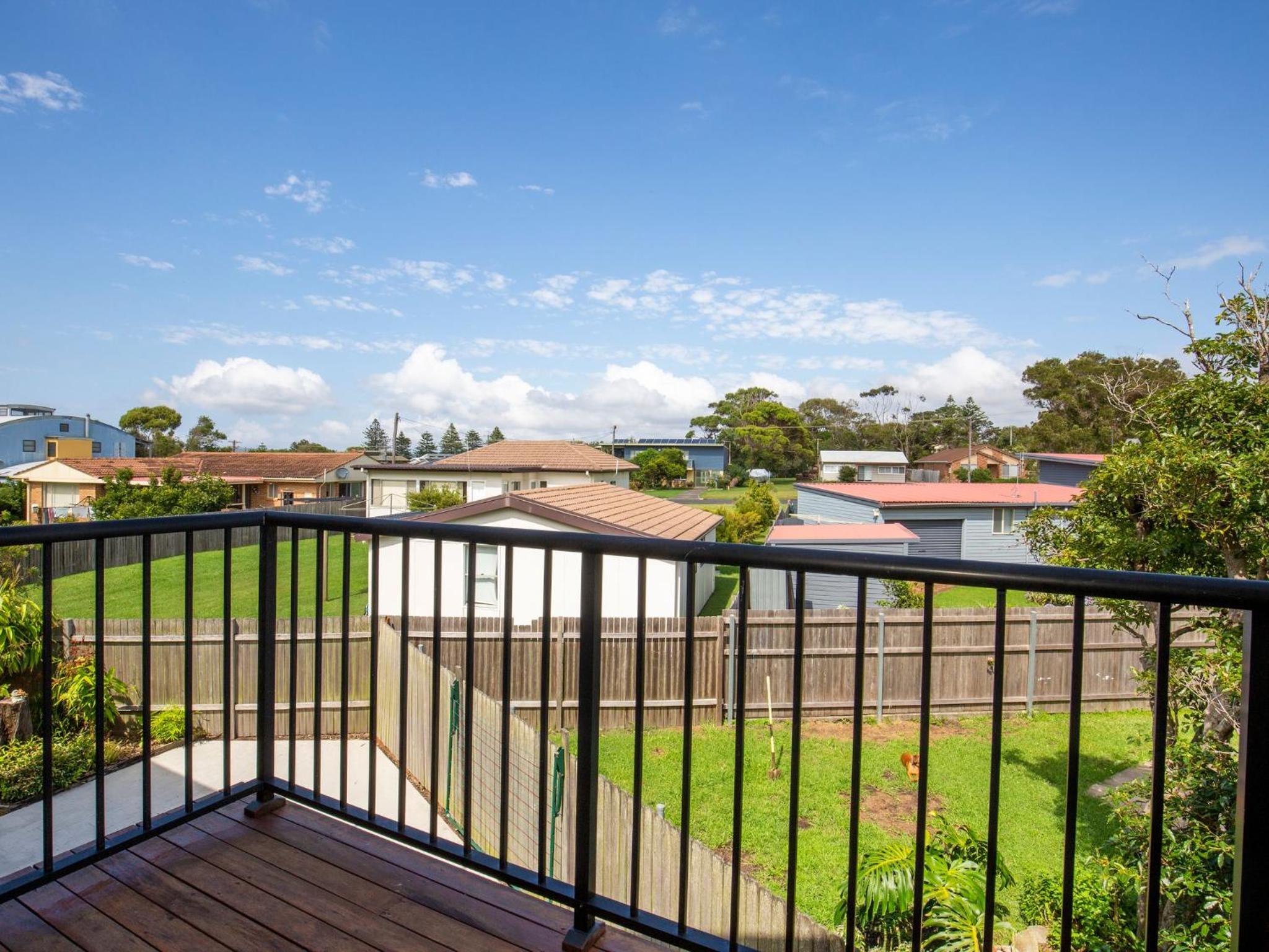 Saltbush Cottage Pet Friendly 1 Min Walk to Beach