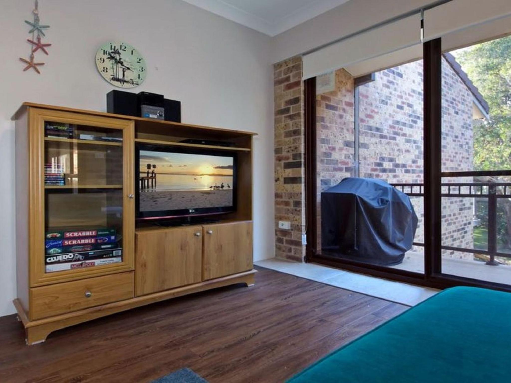 Bay Parklands 69 large unit with views pool tennis court and spa