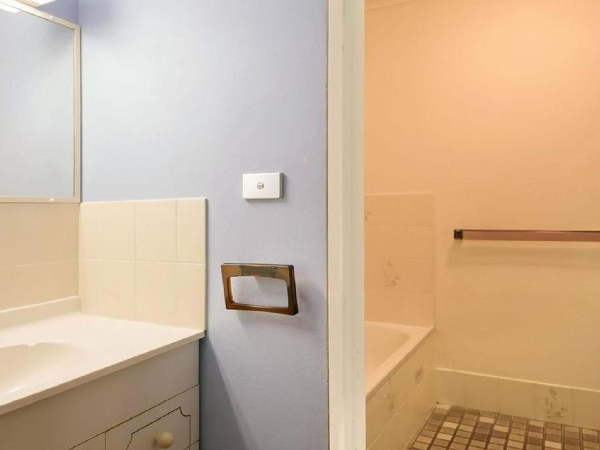 Bay Parklands 69 large unit with views pool tennis court and spa