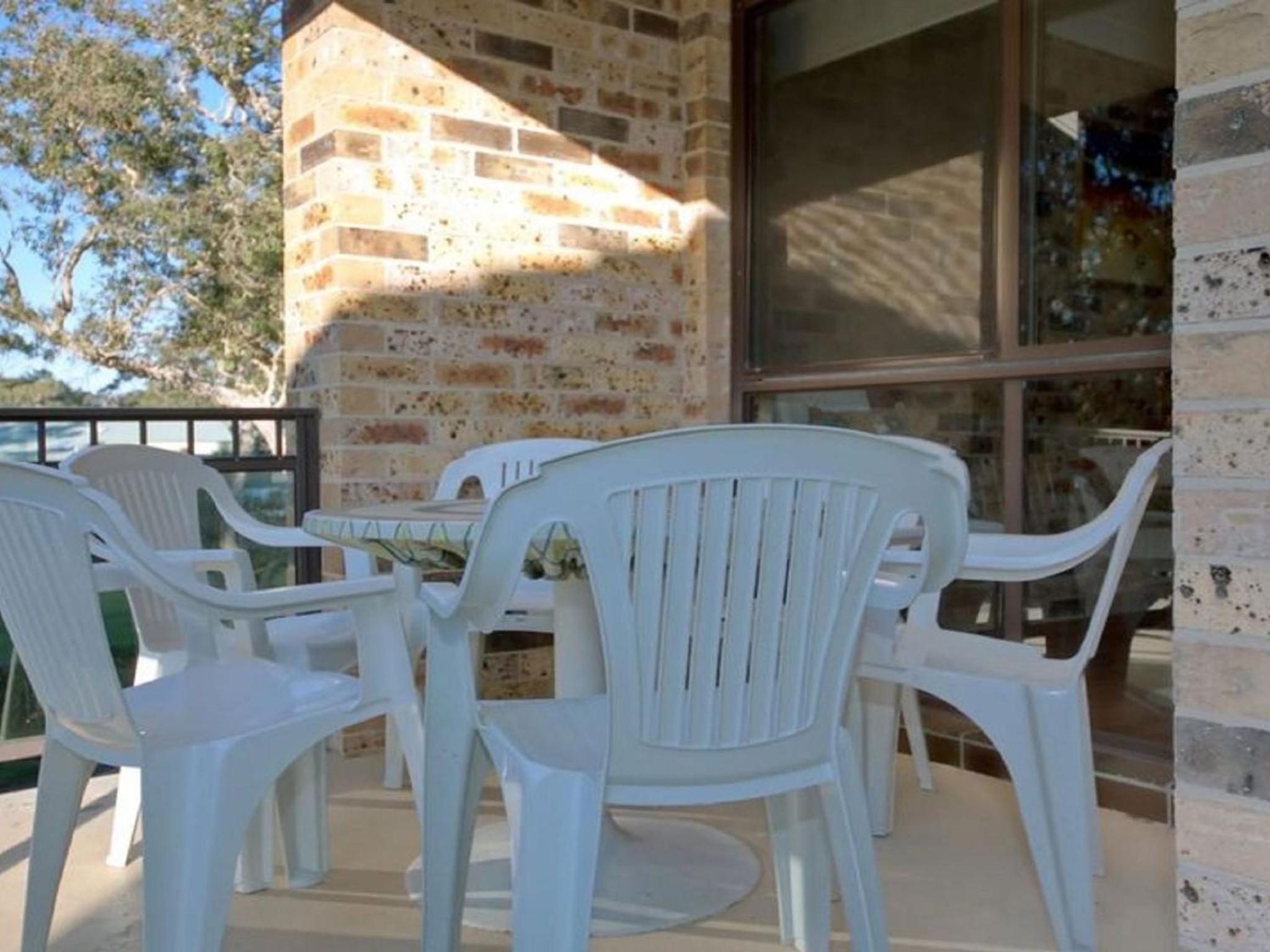 Bay Parklands 69 large unit with views pool tennis court and spa