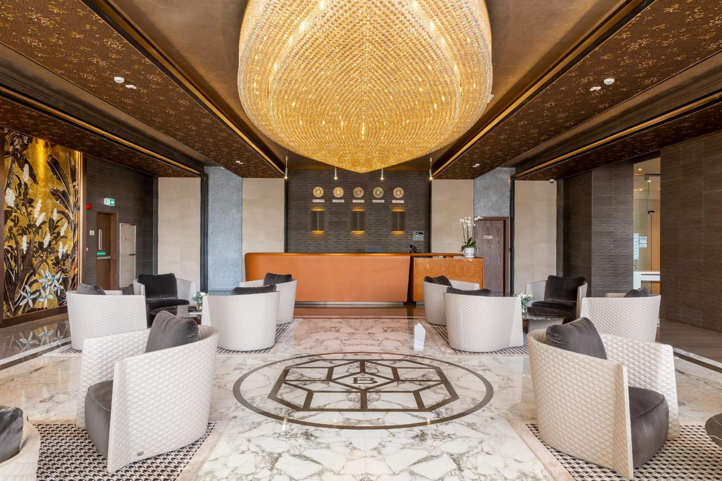 Photo 77 sur 101 de The Bentley Luxury Hotel & Suites