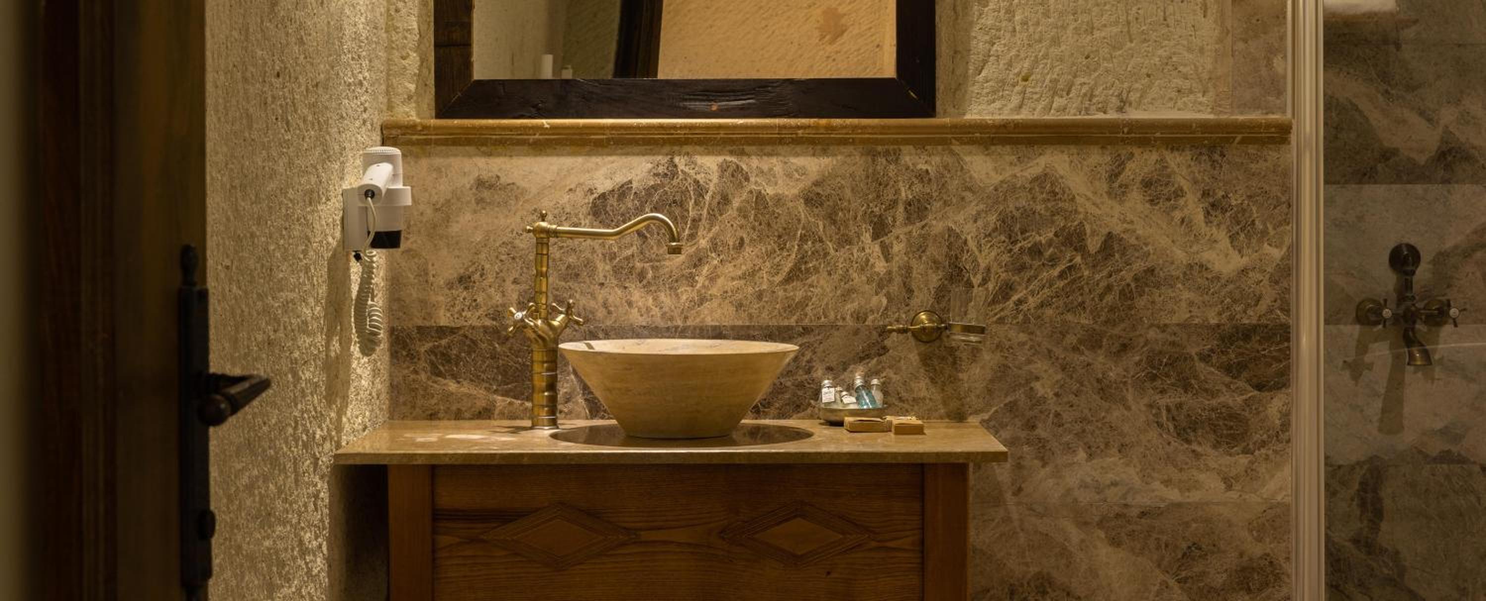 Seki Cave Suites - Image 195