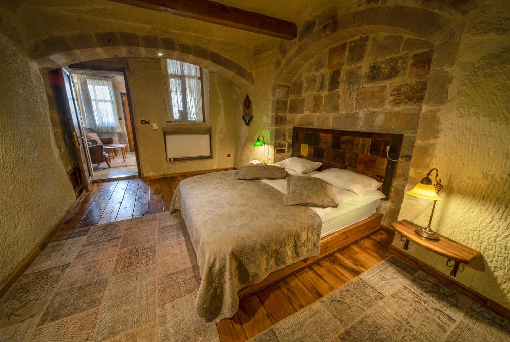 Seki Cave Suites - Image 110