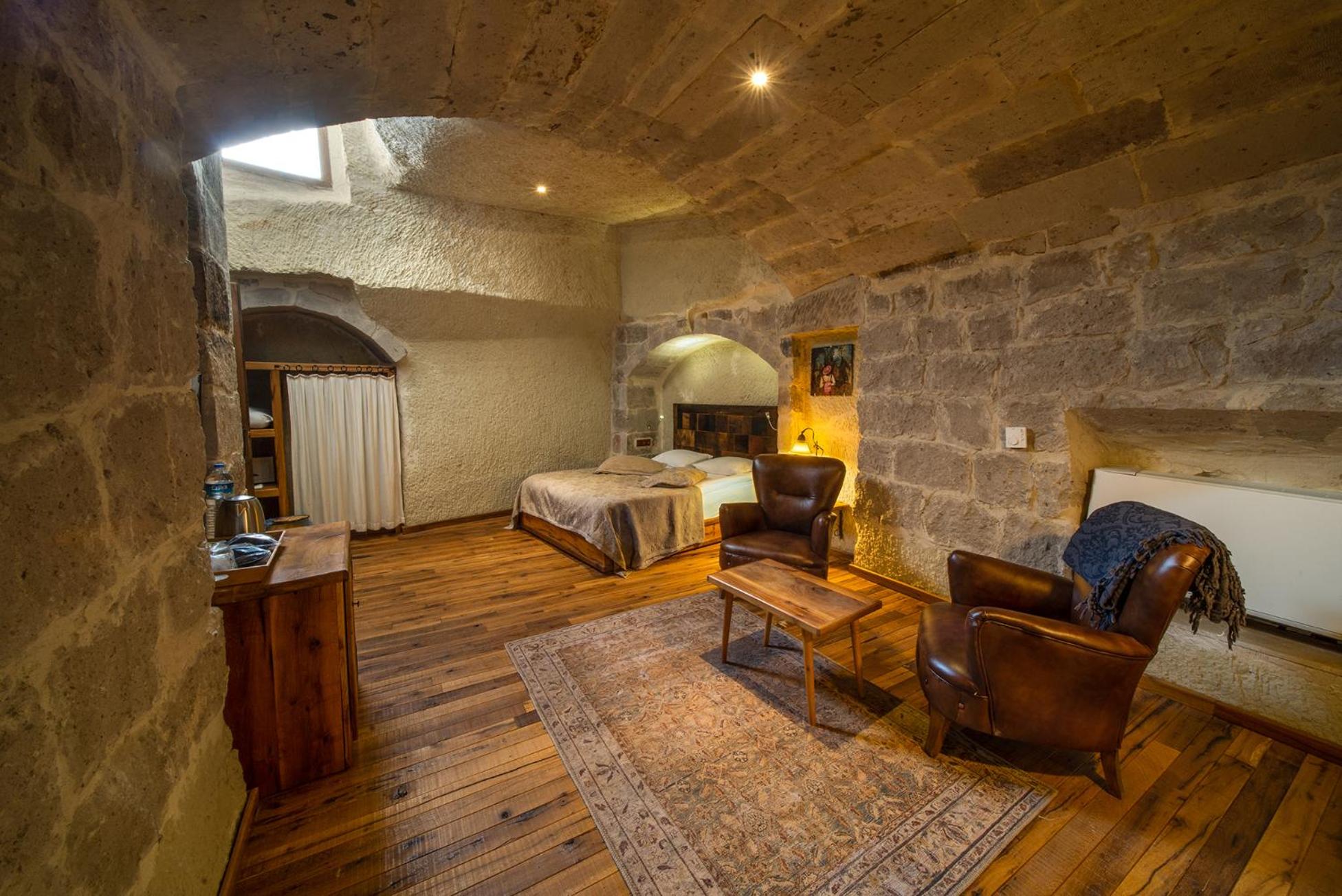 Seki Cave Suites - Image 118