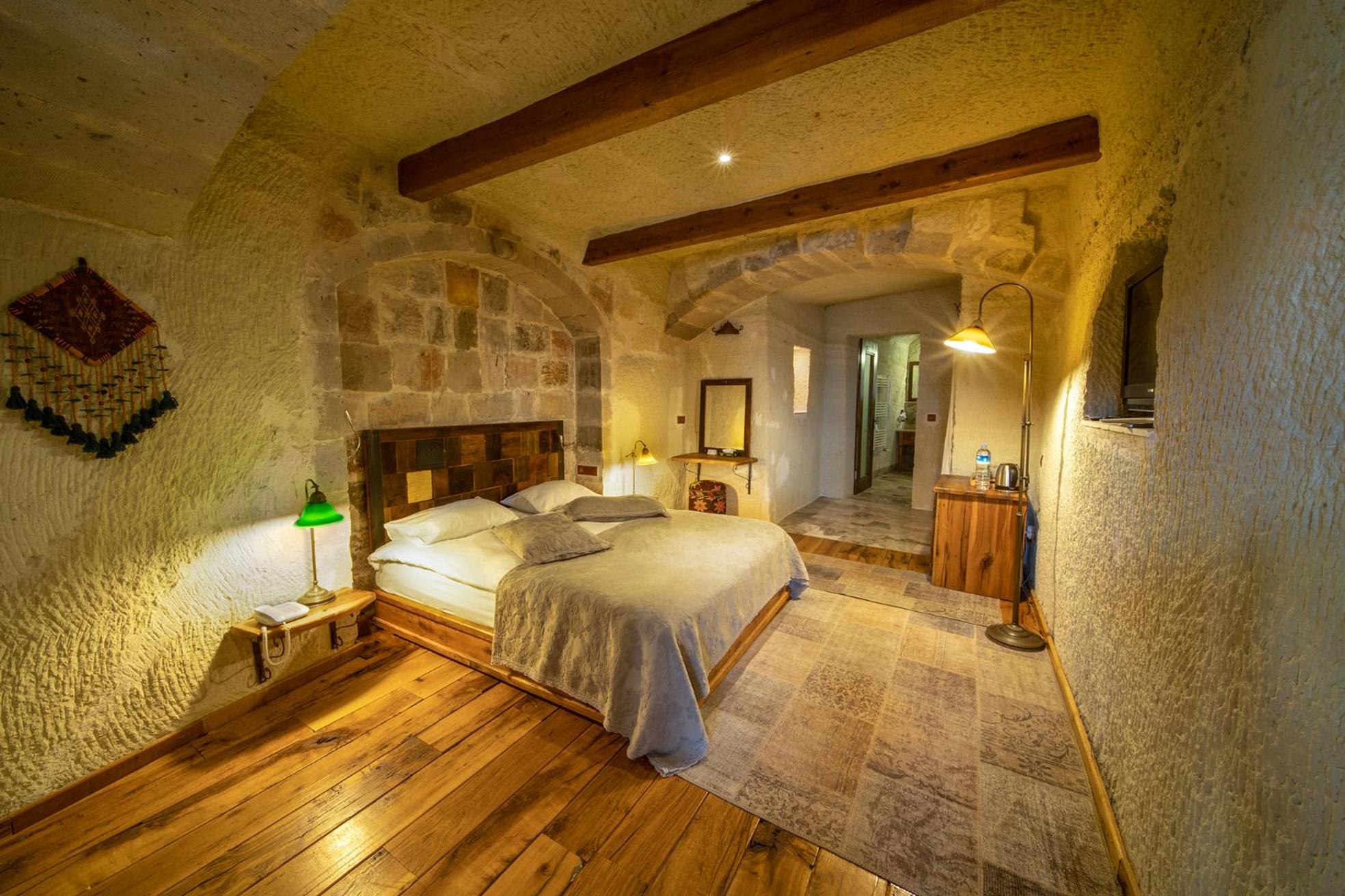 Seki Cave Suites - Image 108