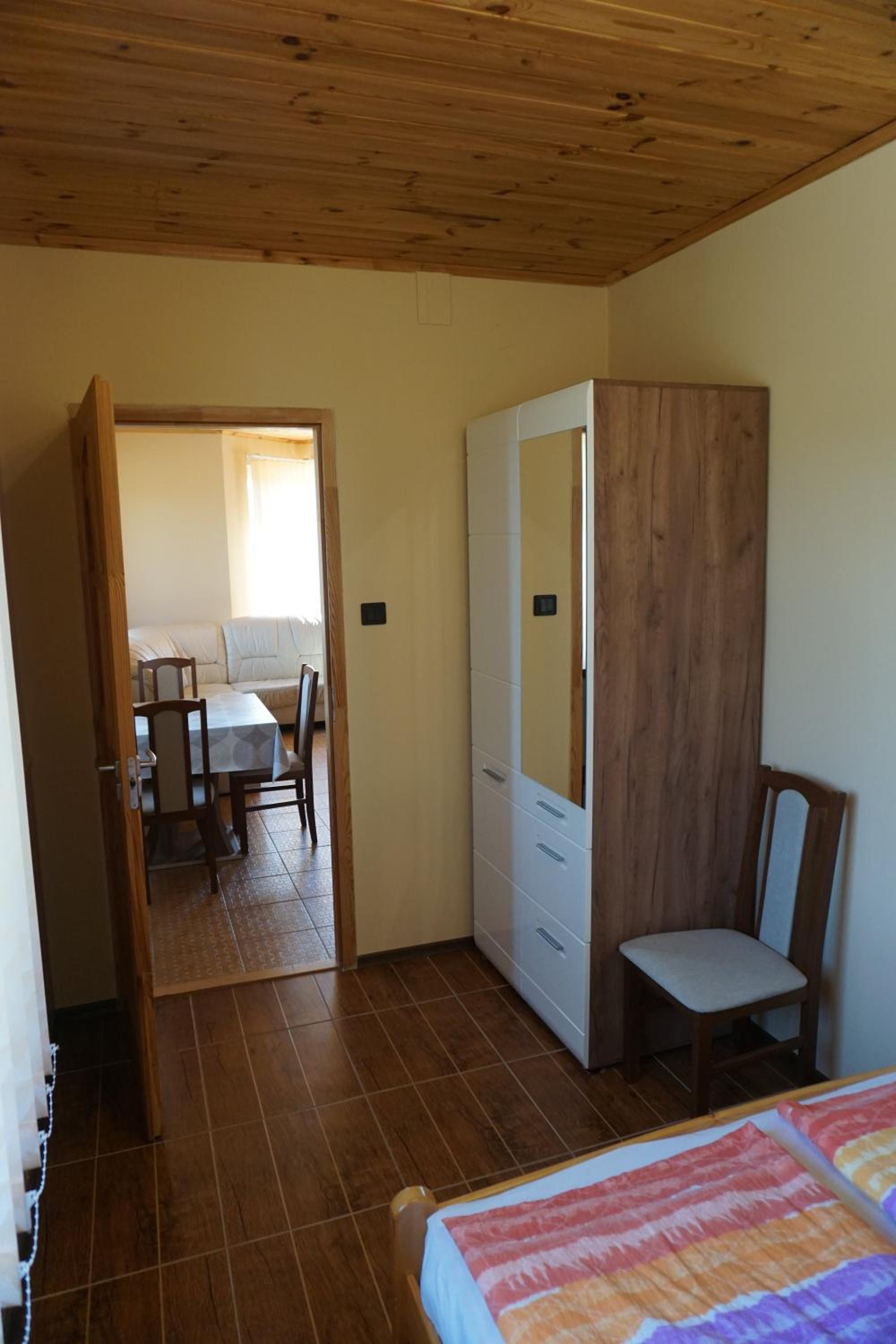 Photo 36