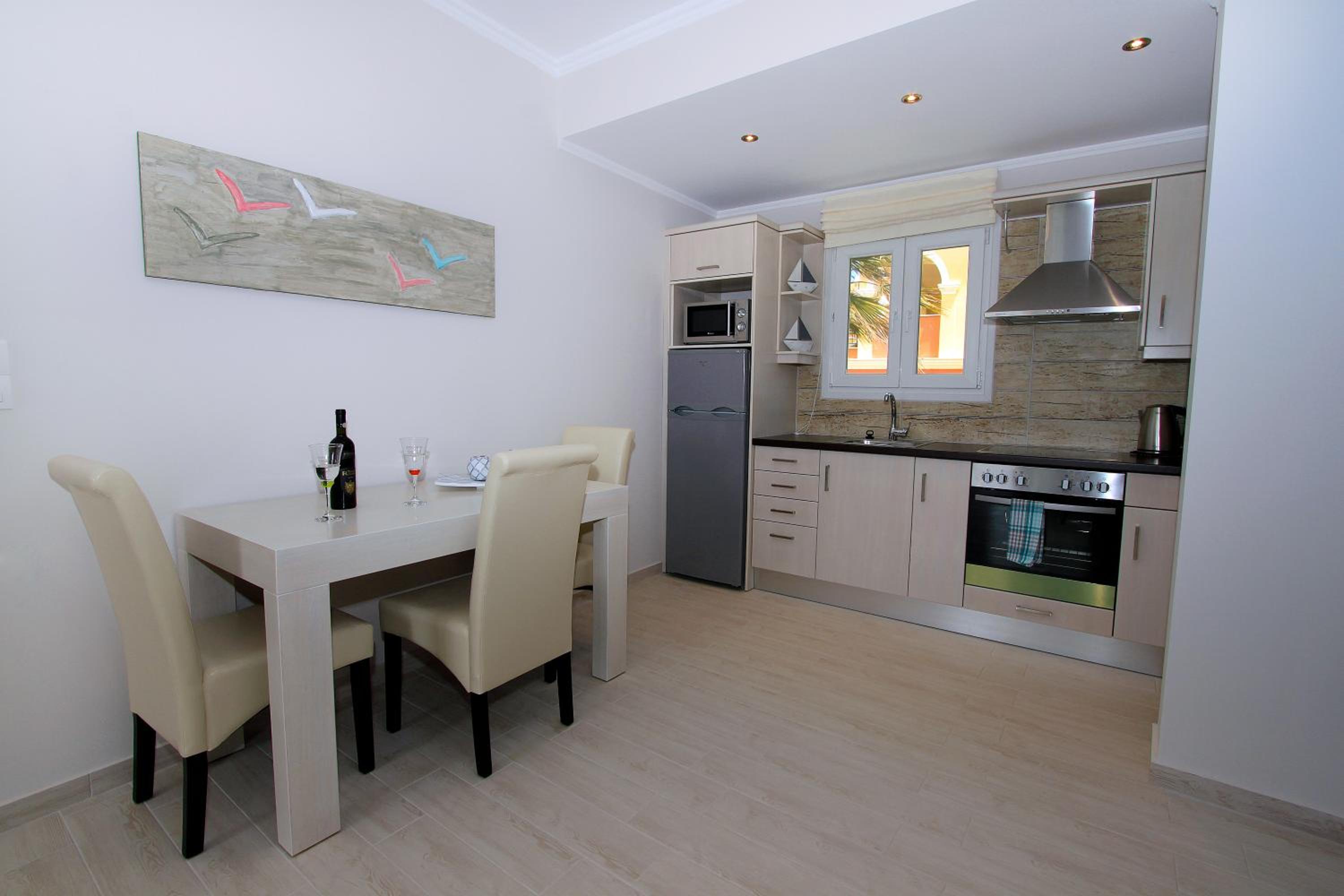 Paralia Luxury Suites
