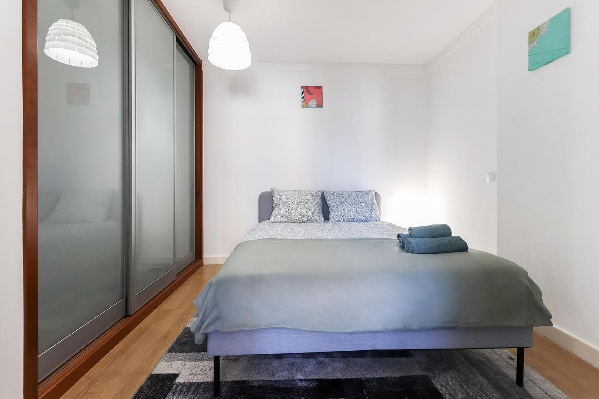 Lisbon Flower 360º - Your Lovely Flat with Pool and Parking view 5