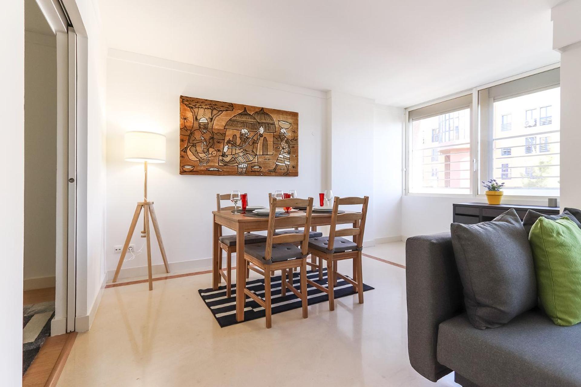 Lisbon Flower 360º - Your Lovely Flat with Pool and Parking view 4