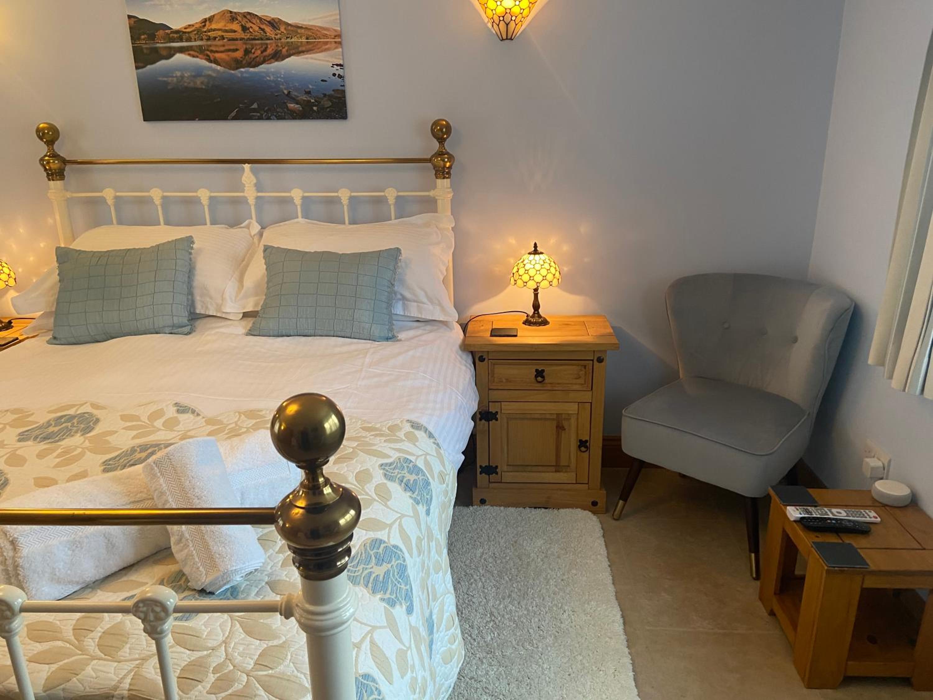 Lakeland Snug