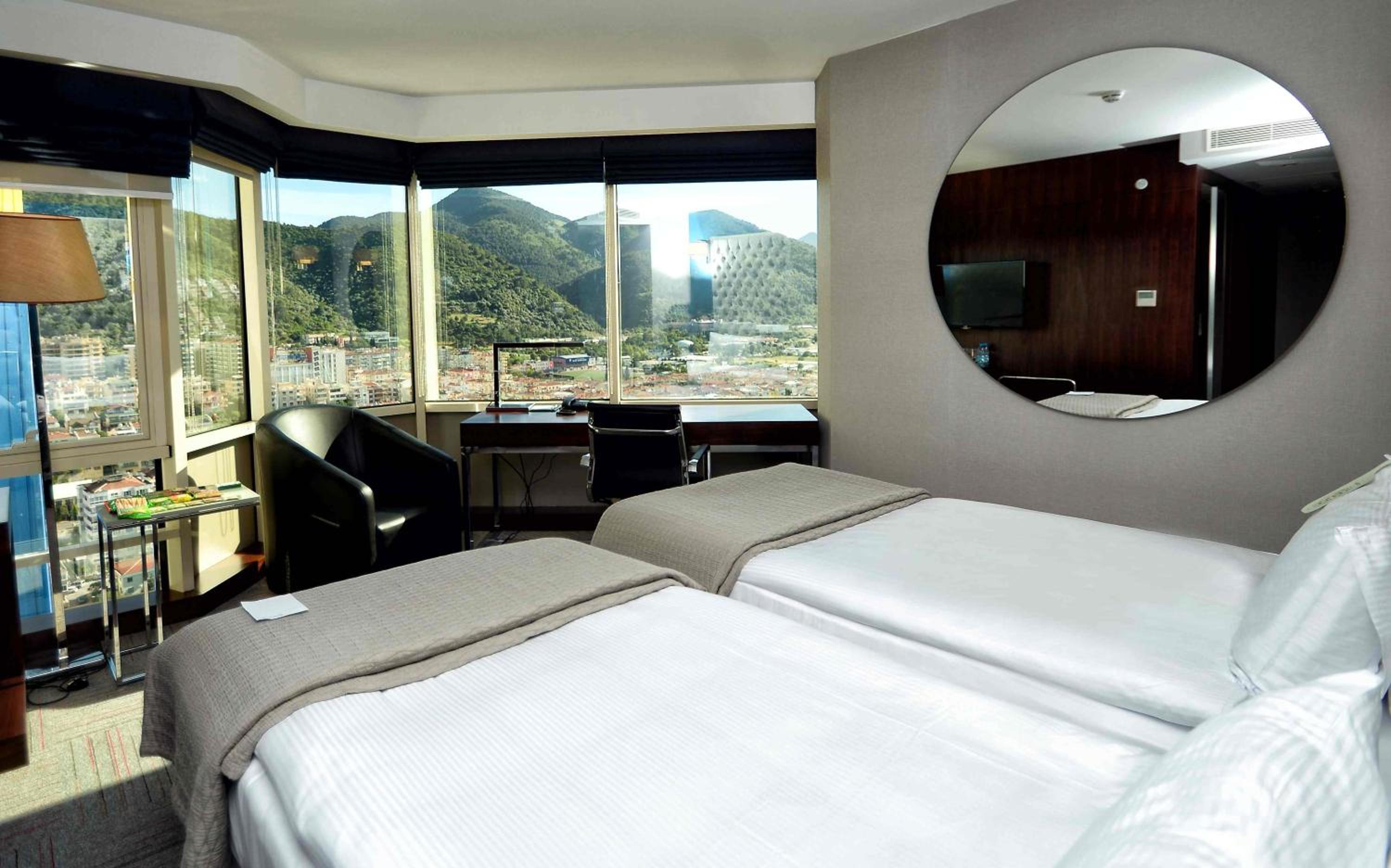 Ramada Encore by Wyndham İzmir - Image 48