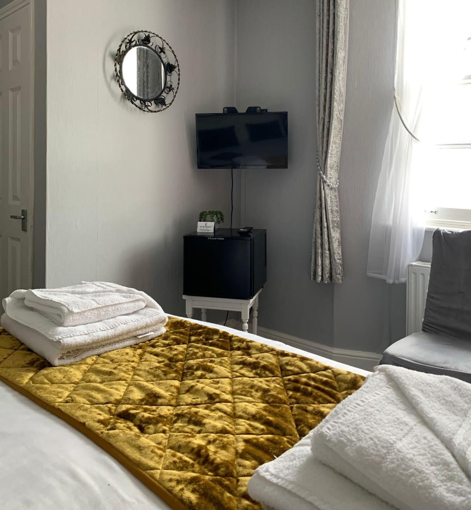 Torquay Vacations - Newburgh Guesthouse - Property Image 35