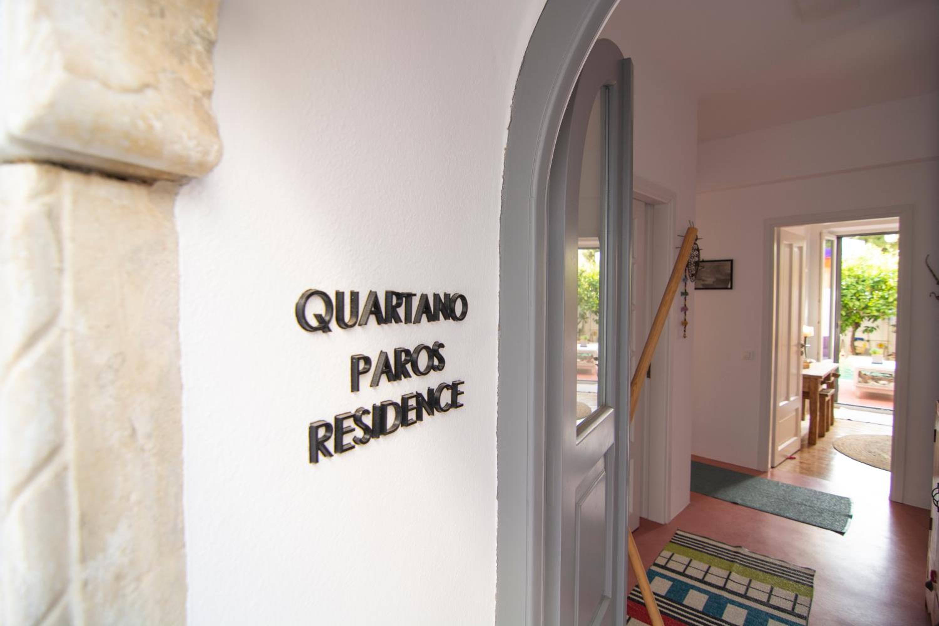 Quartano Paros Residence