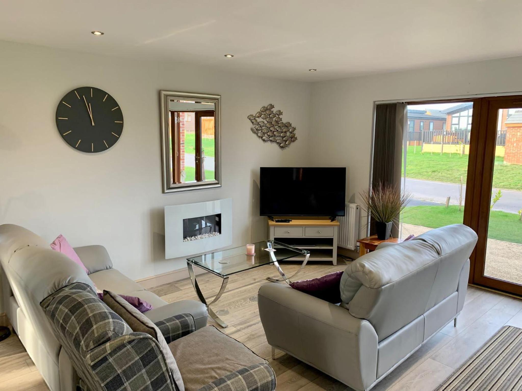 31 Cherry East Riding of Yorkshire Hot Tub & Fishing view 2