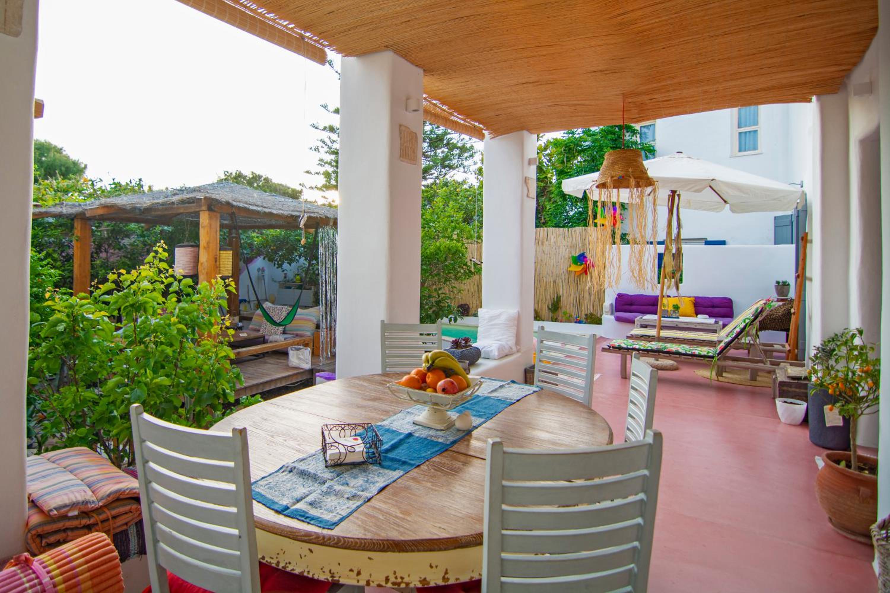 Quartano Paros Residence