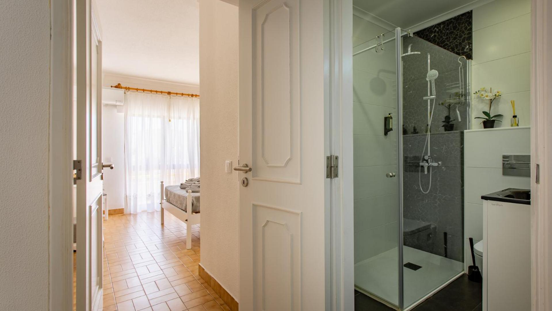 2BD Apartment in Alagoa Beach by LovelyStay view 4