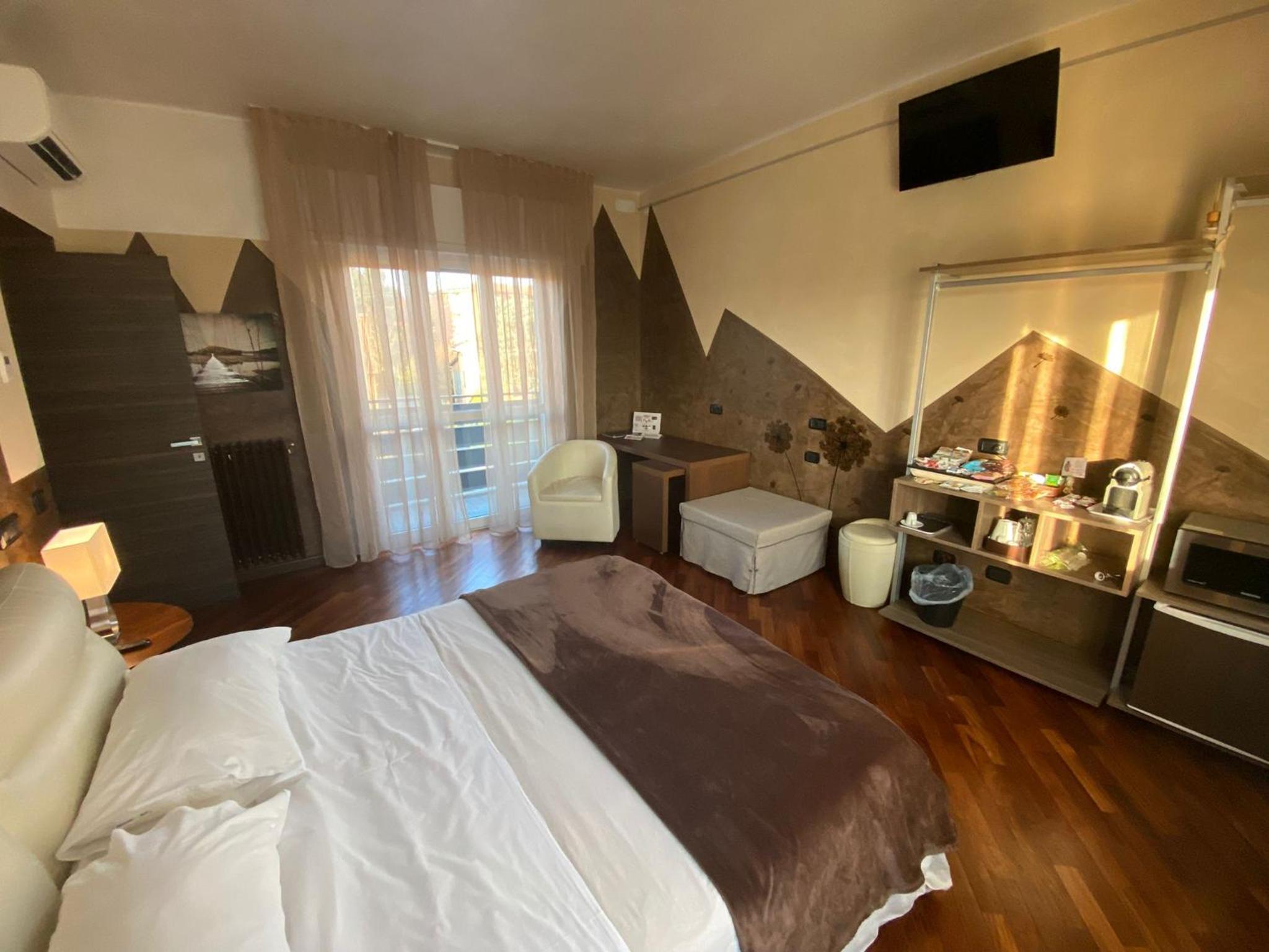 B2In Suite & Office