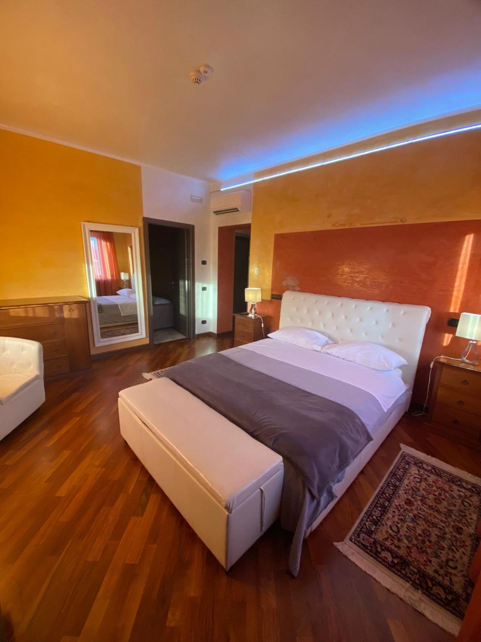 B2In Suite & Office