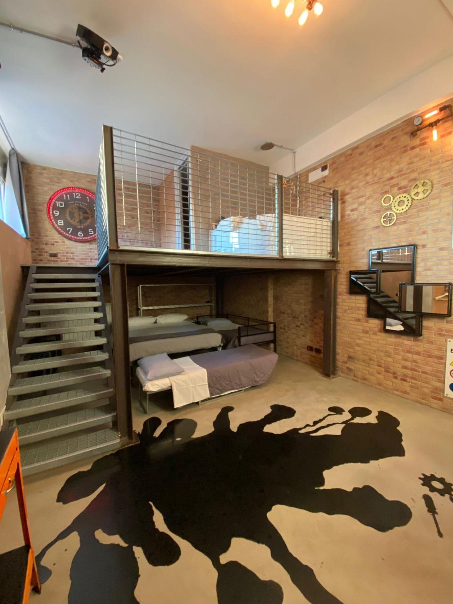 B2In Suite & Office