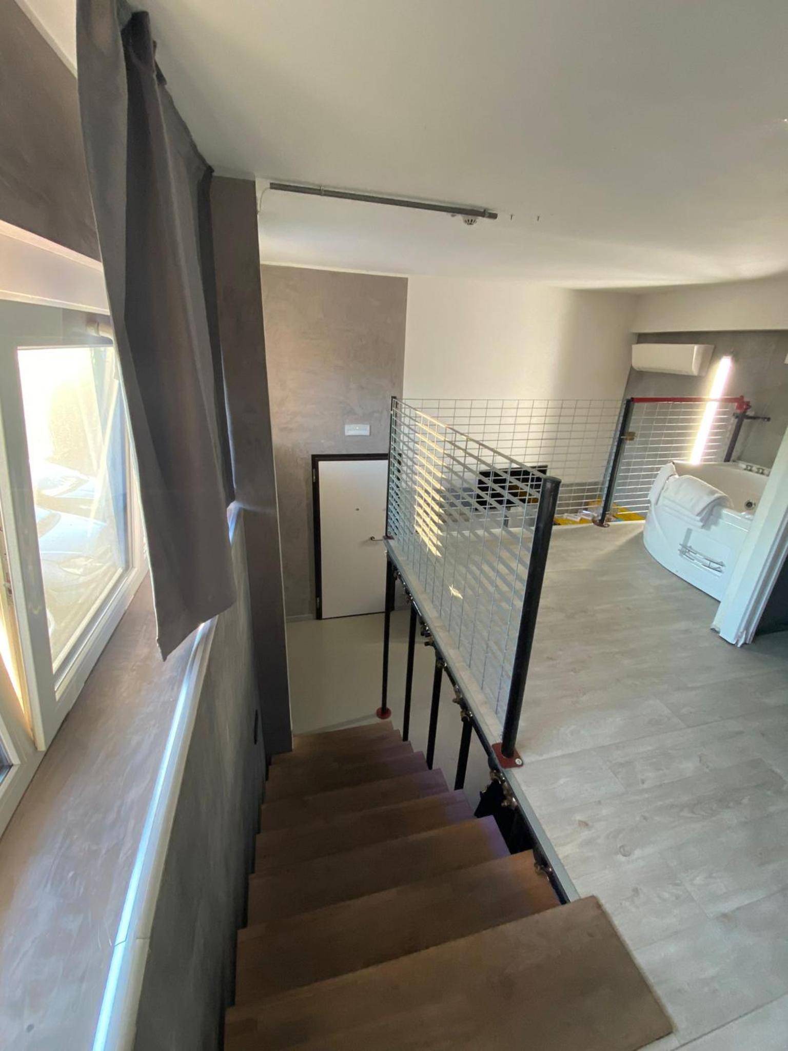 B2In Suite & Office