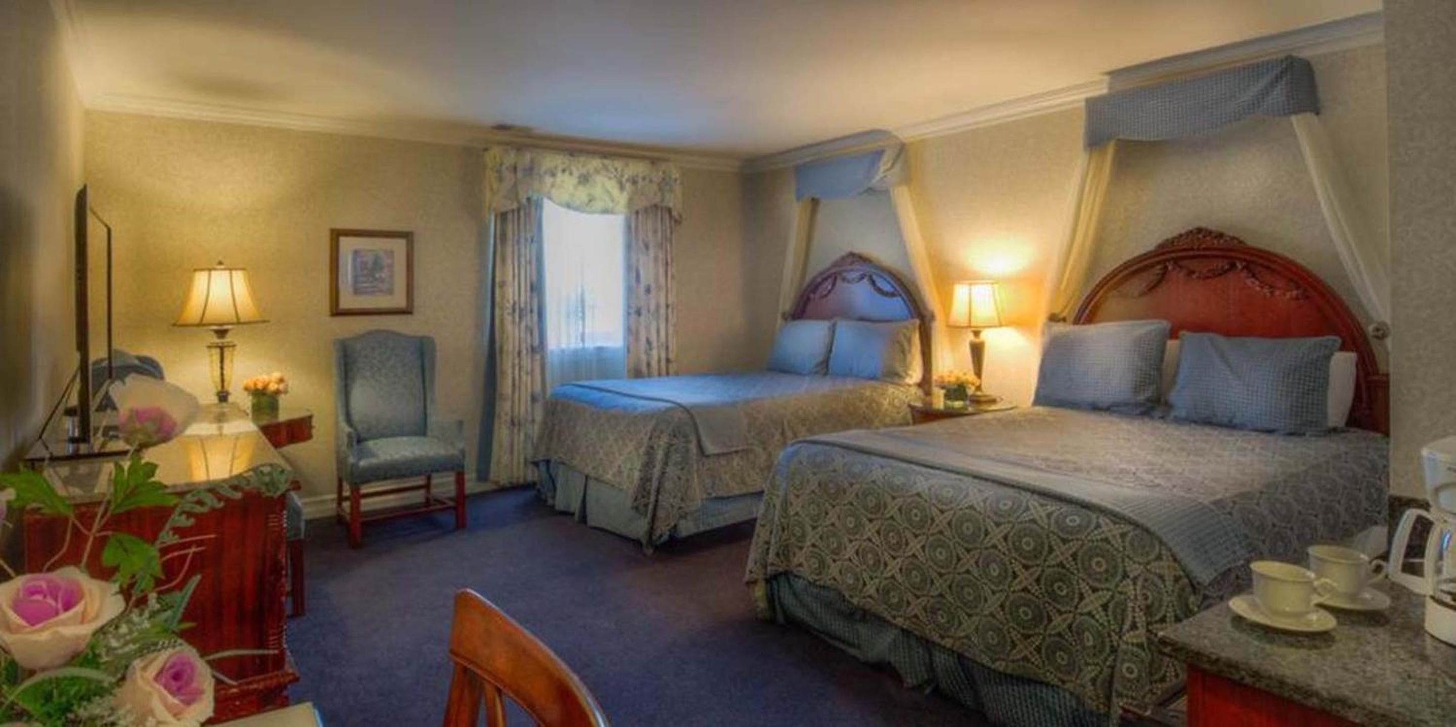 Red Coach Inn