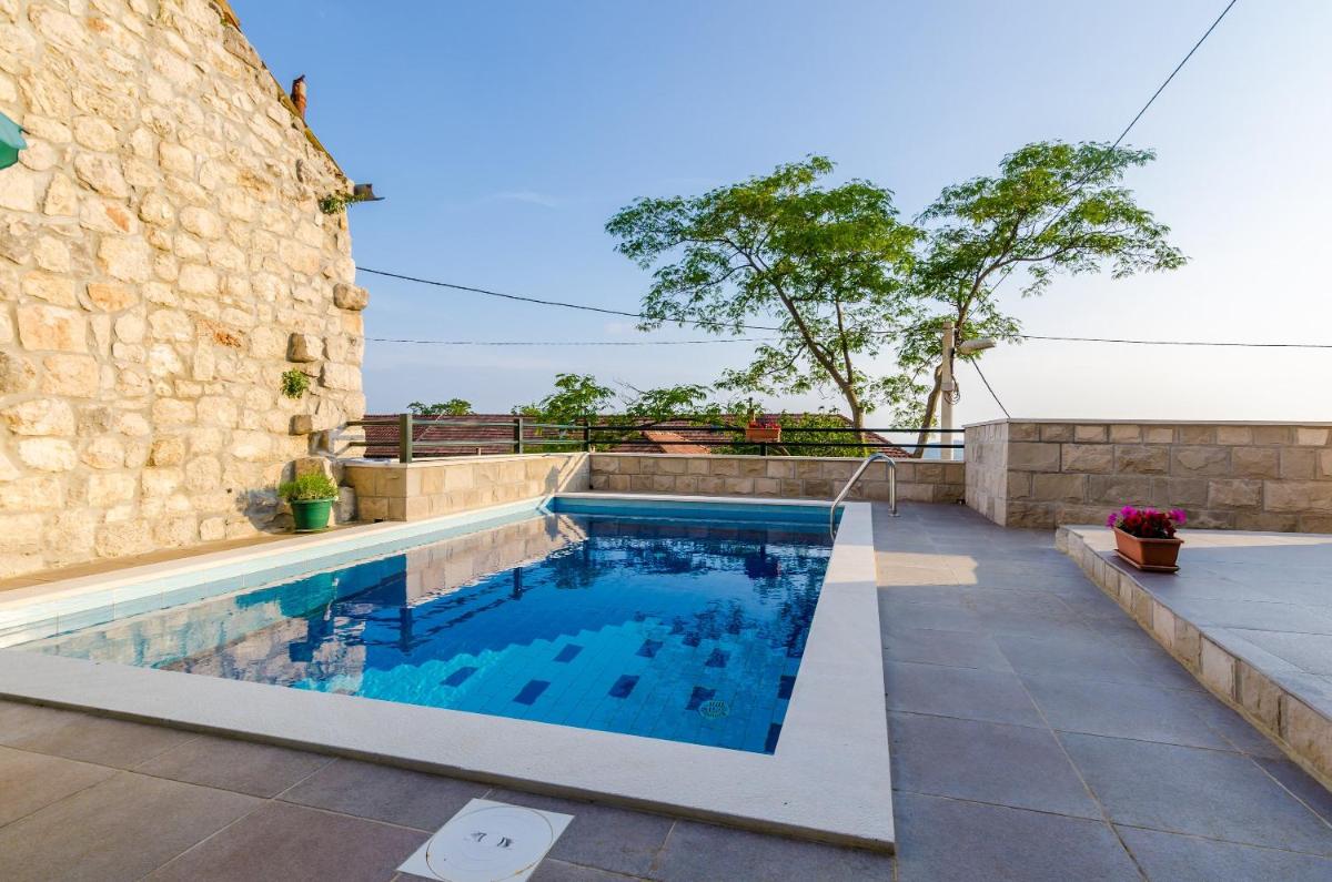 Villa Luciana view 3