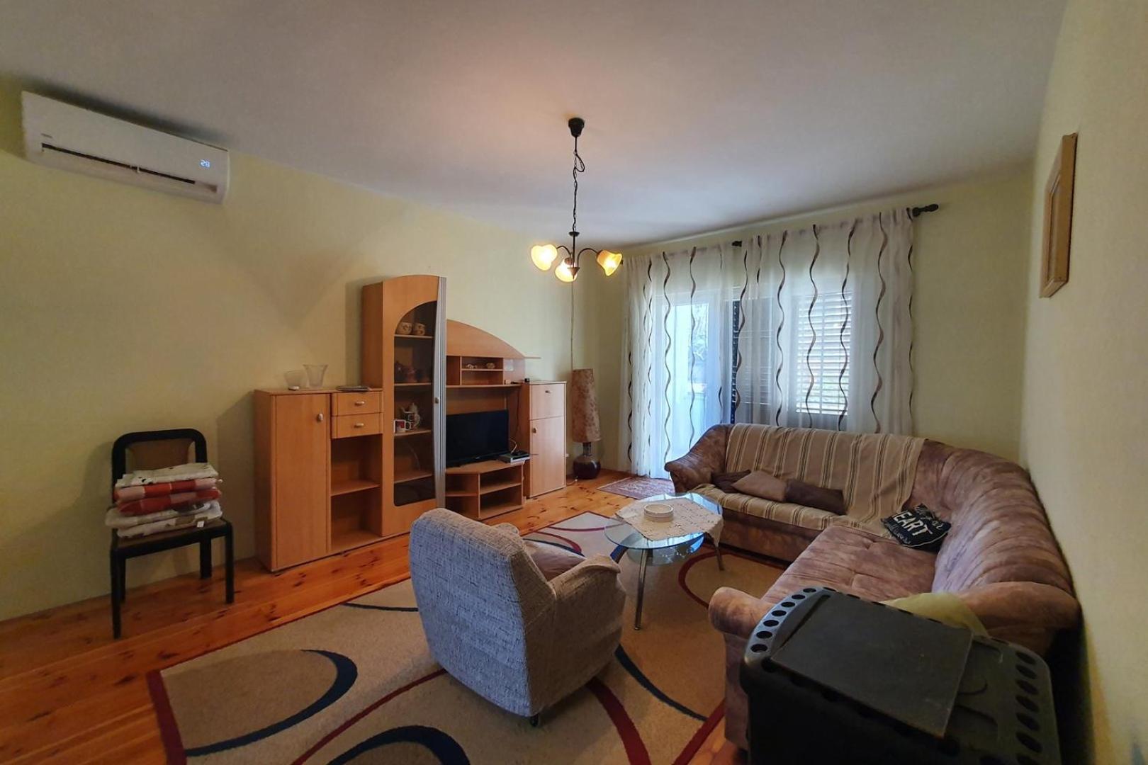 One bedroom apartment Hofer for 2 person close to Poreč center view 2