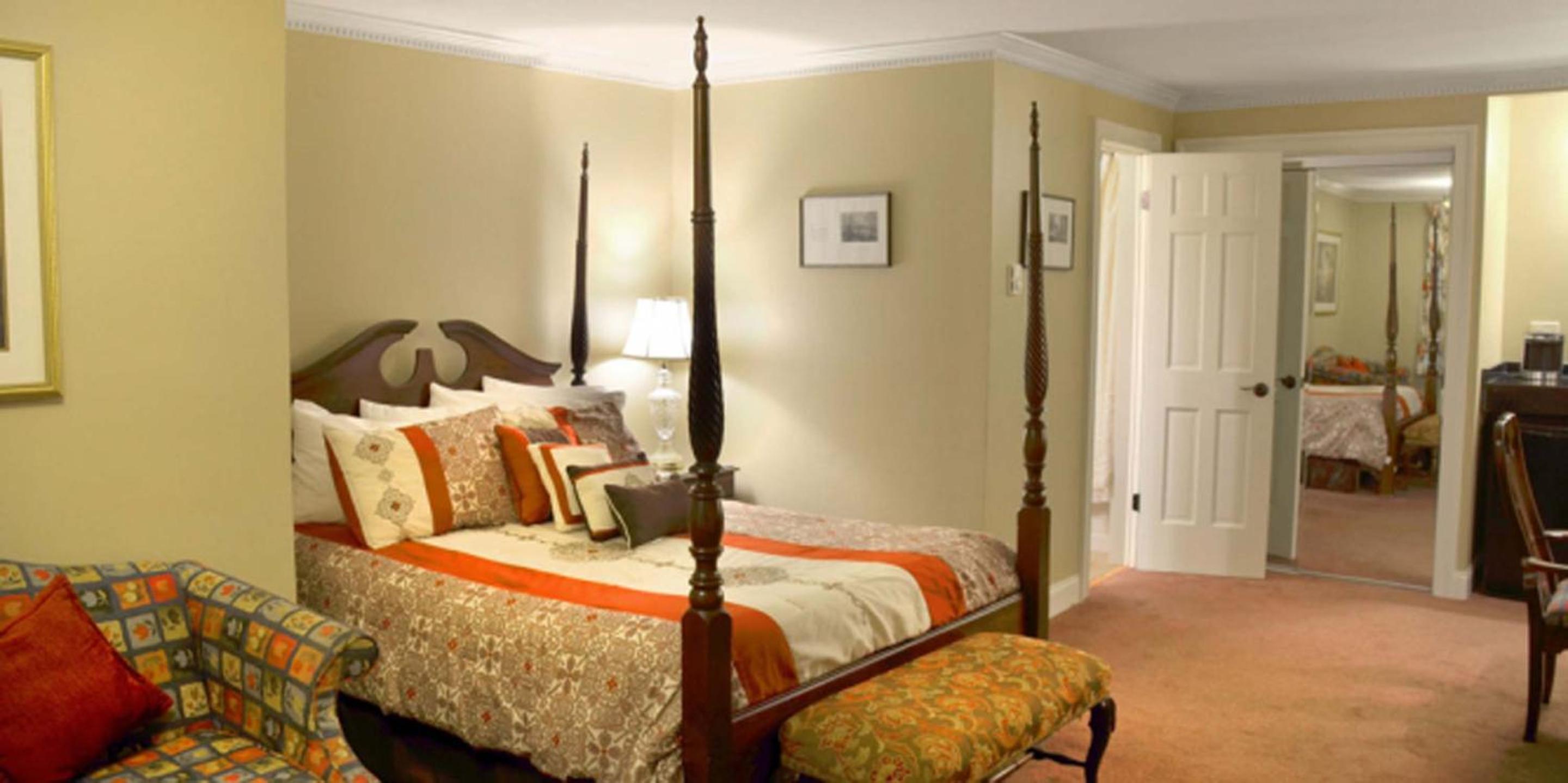 Red Coach Inn