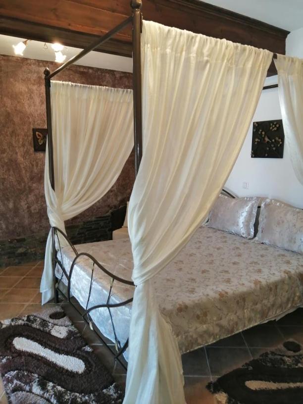 Guesthouse Athanasiou view 2