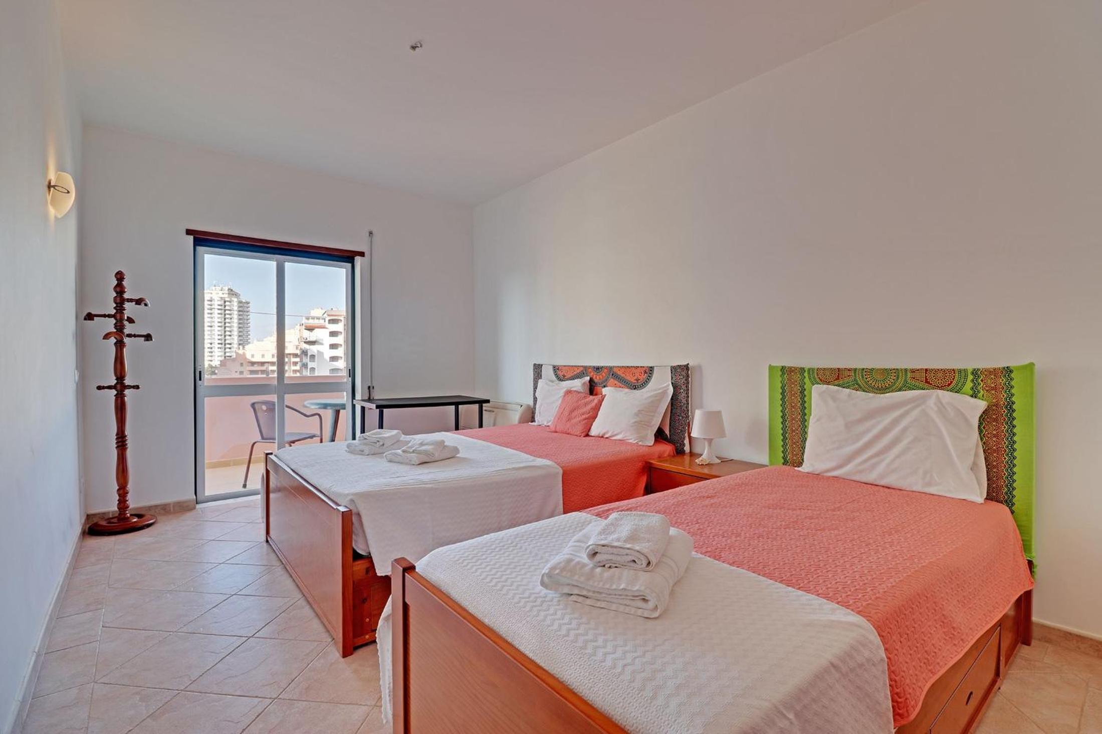 Praia da Rocha Central 1 With Pool by Homing view 5
