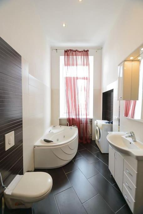 Comfortable Apartment on Mikhaylovskiy lane view 2