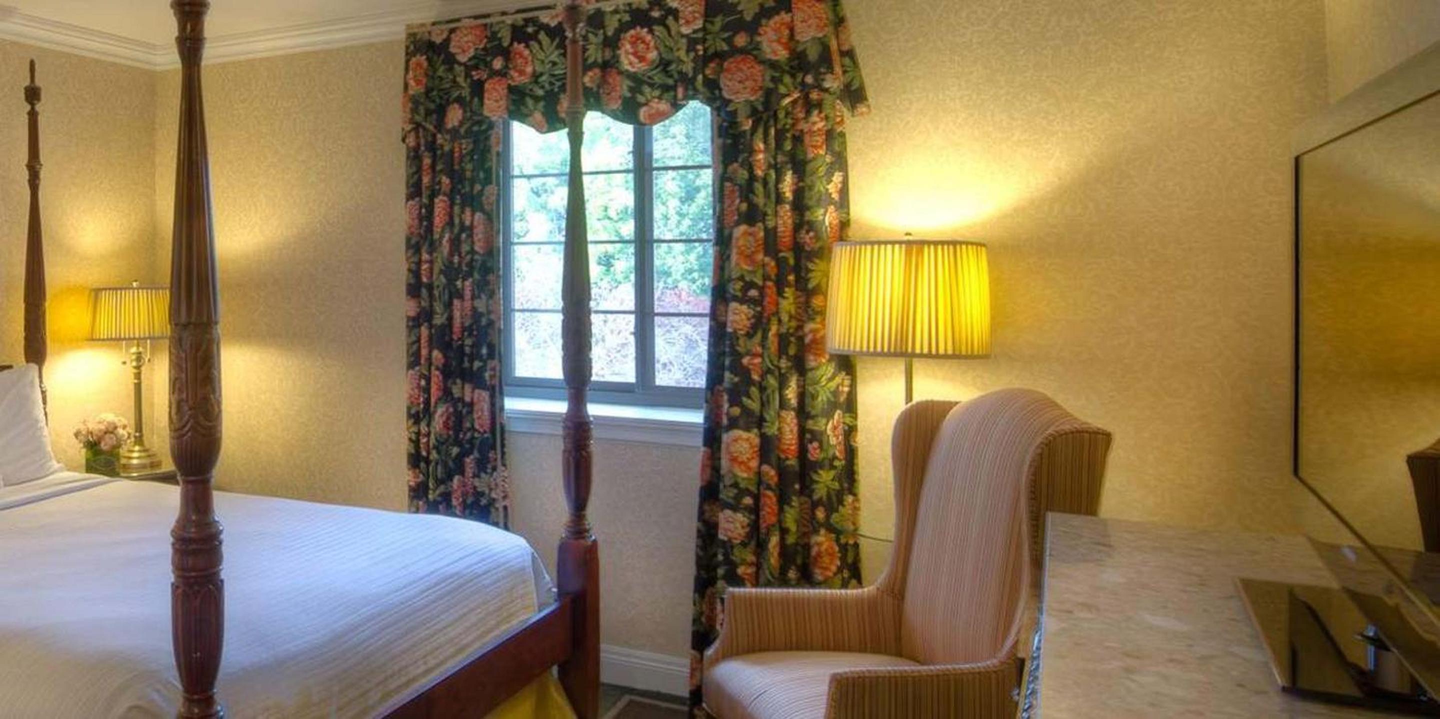 Red Coach Inn