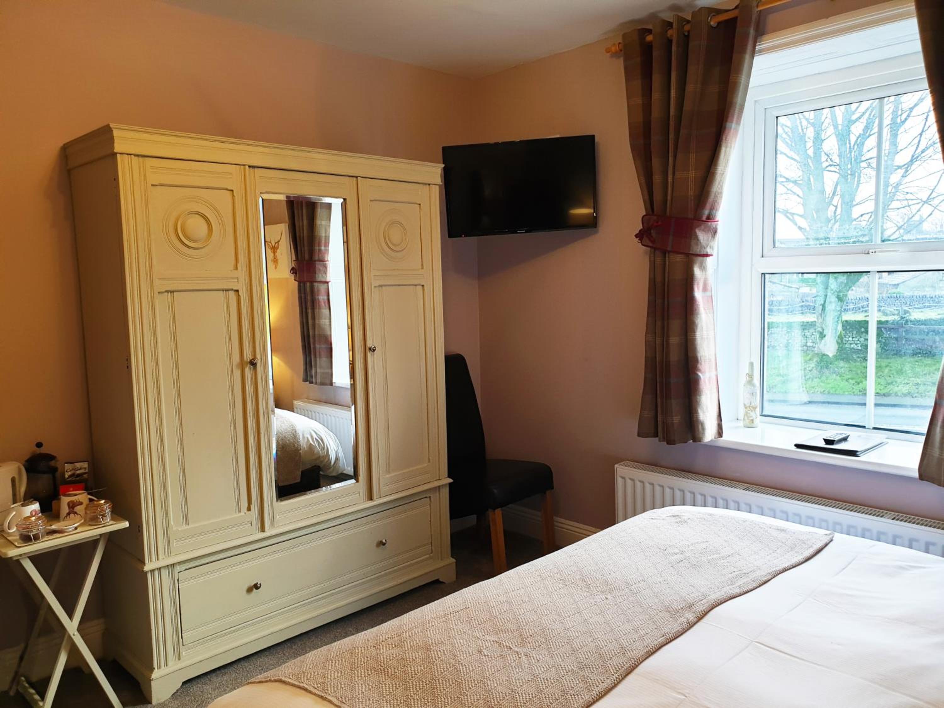 The Clarendon Country Pub with rooms