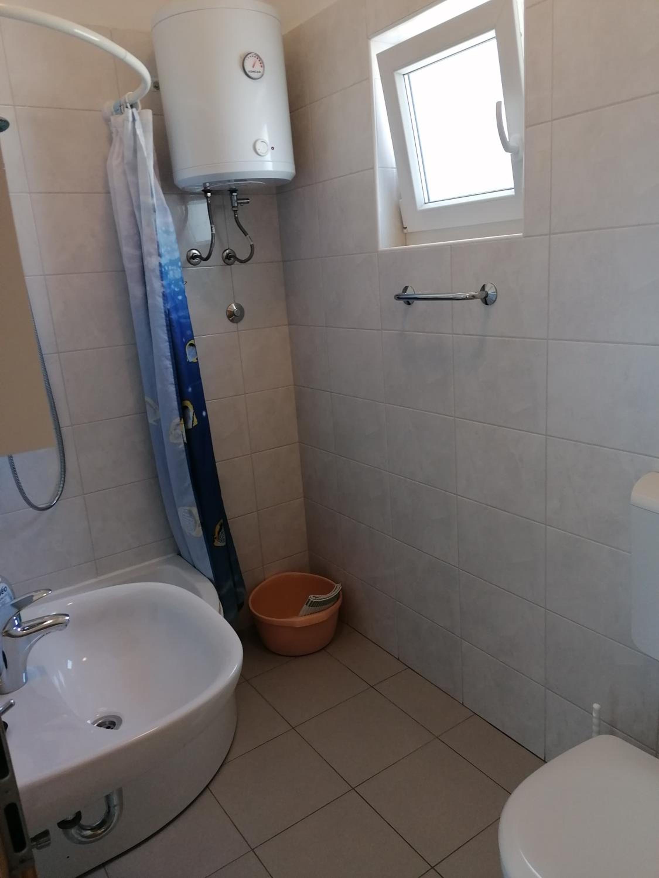 Photo 42