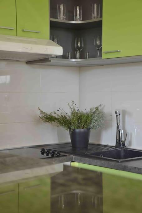 Sea La Vie Holiday home with pool view 4