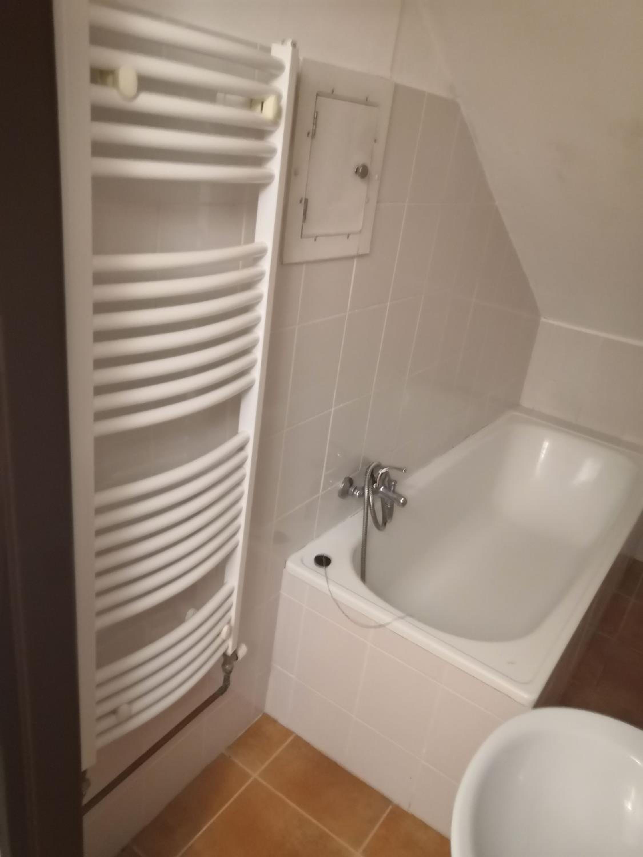 Economy flat 18 minutes from Vaclavske namesti