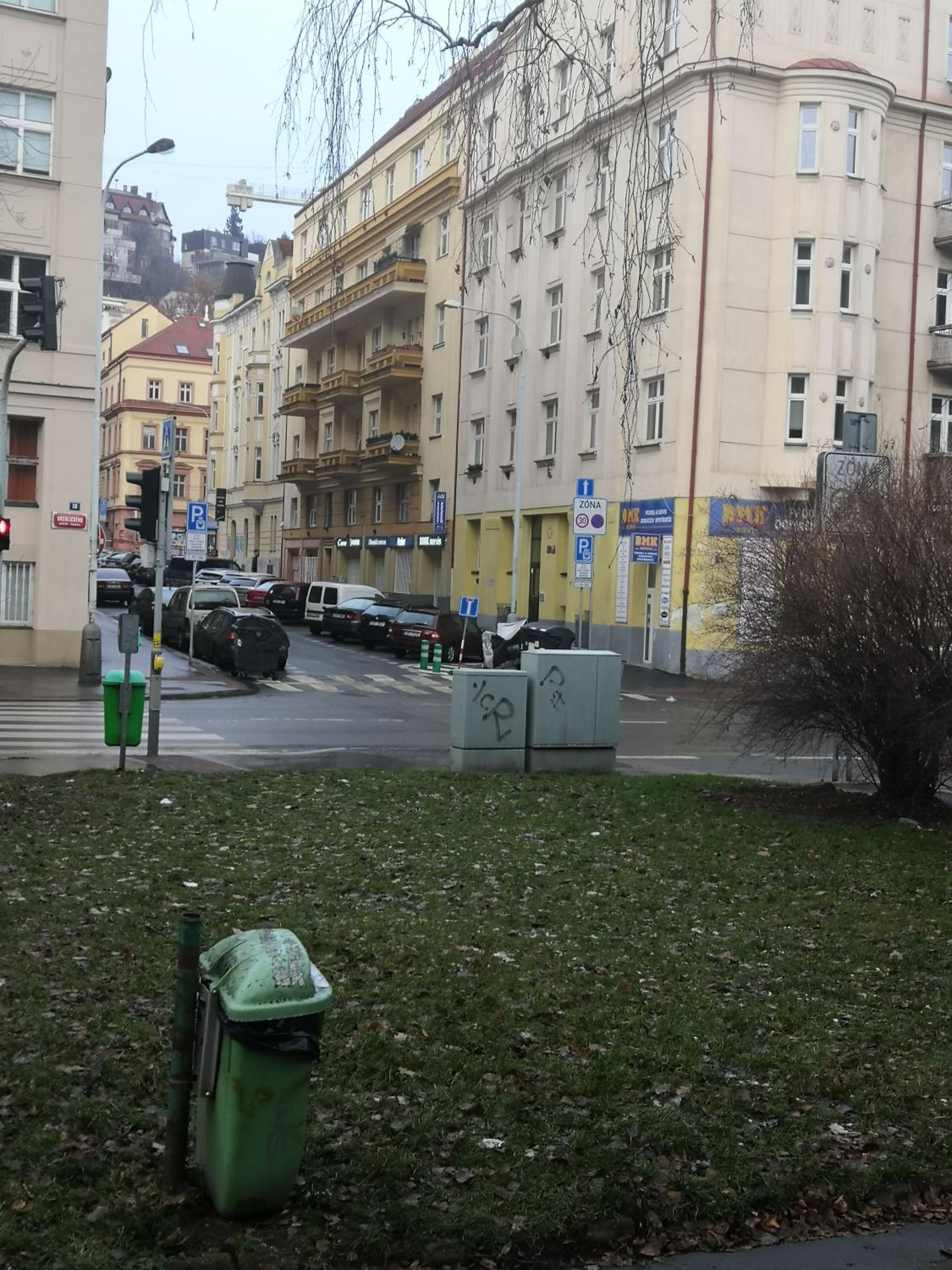 Economy flat 18 minutes from Vaclavske namesti