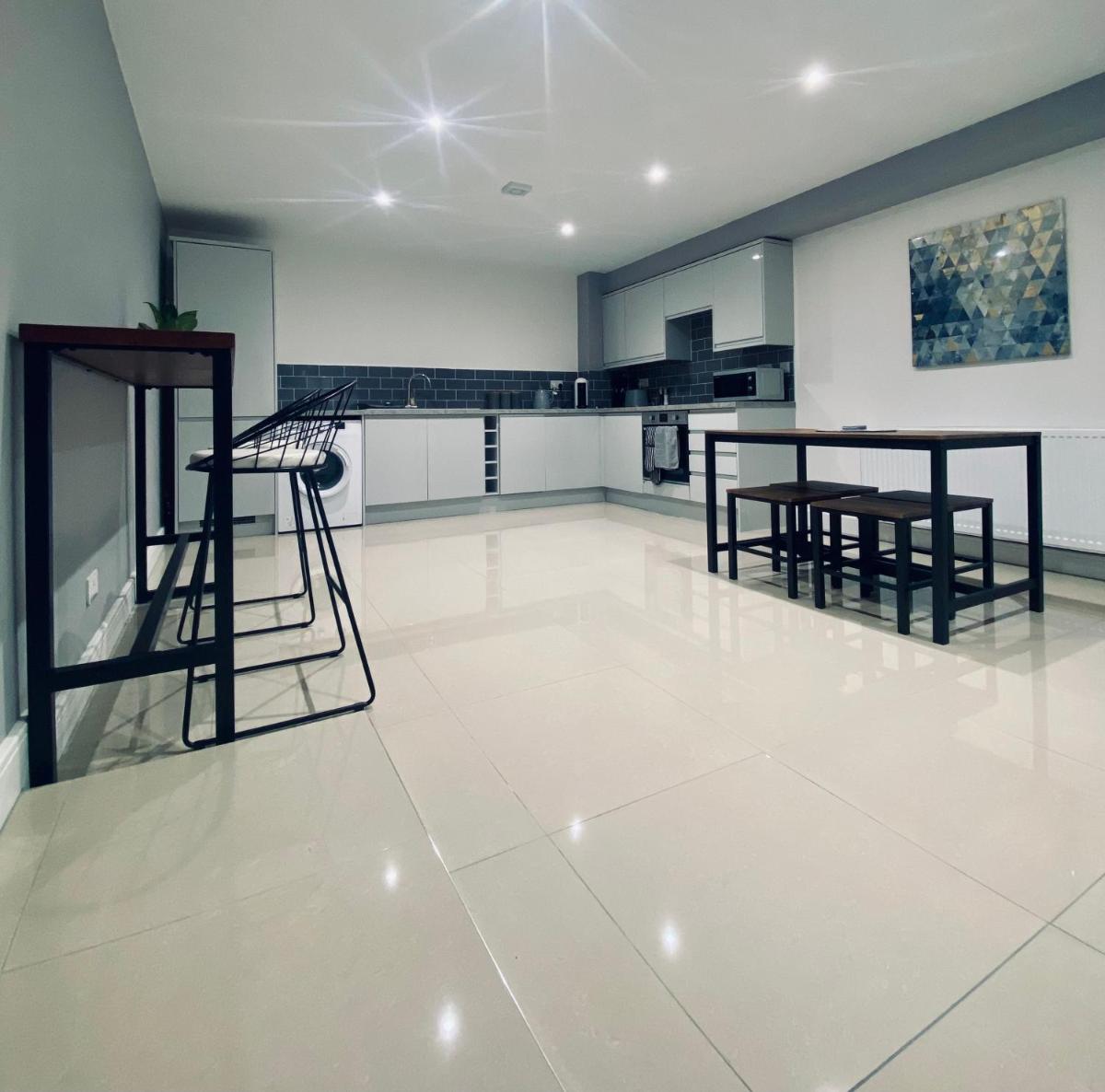 Seaview Luxury Apartments view 3