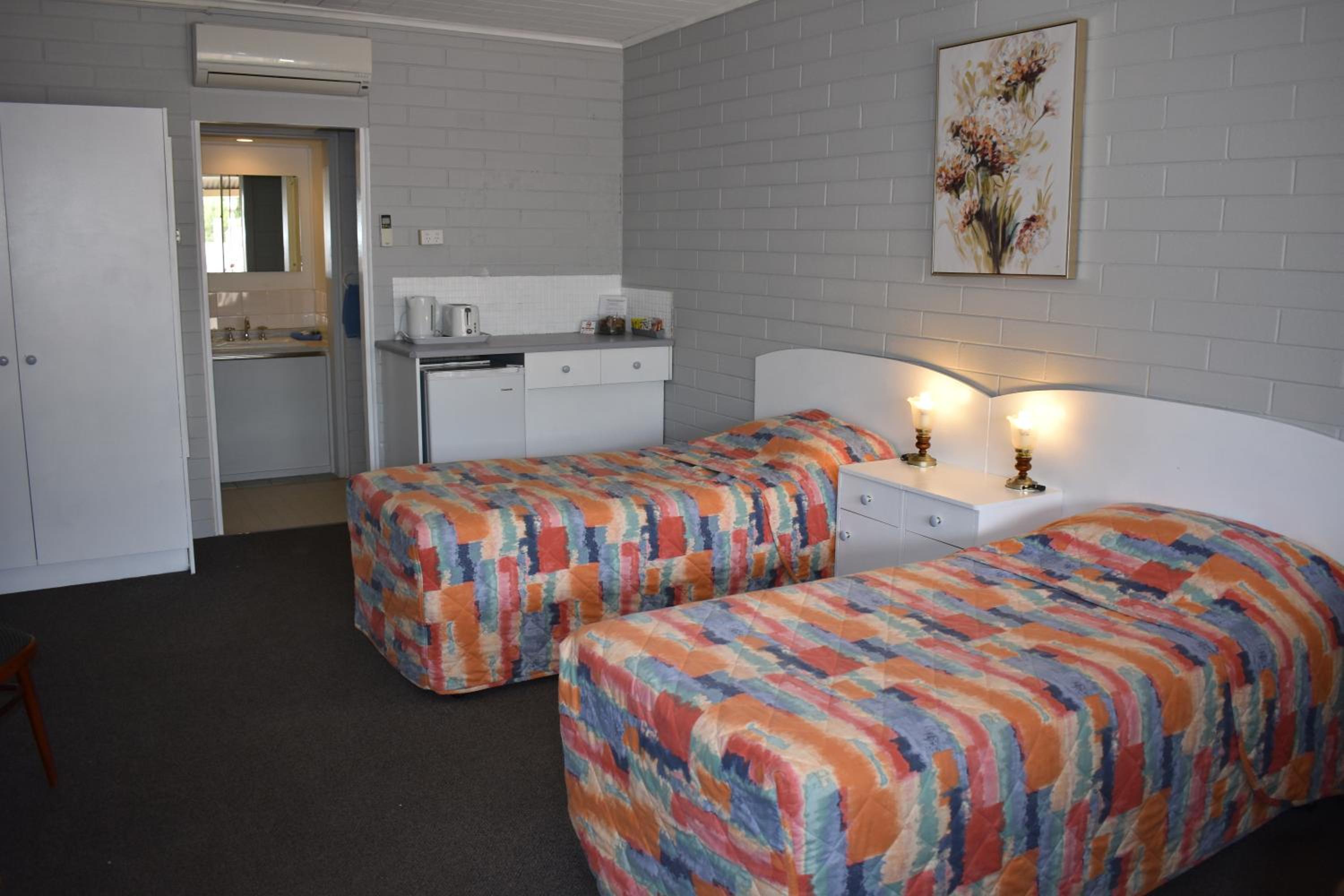 Peterborough Motel view 3
