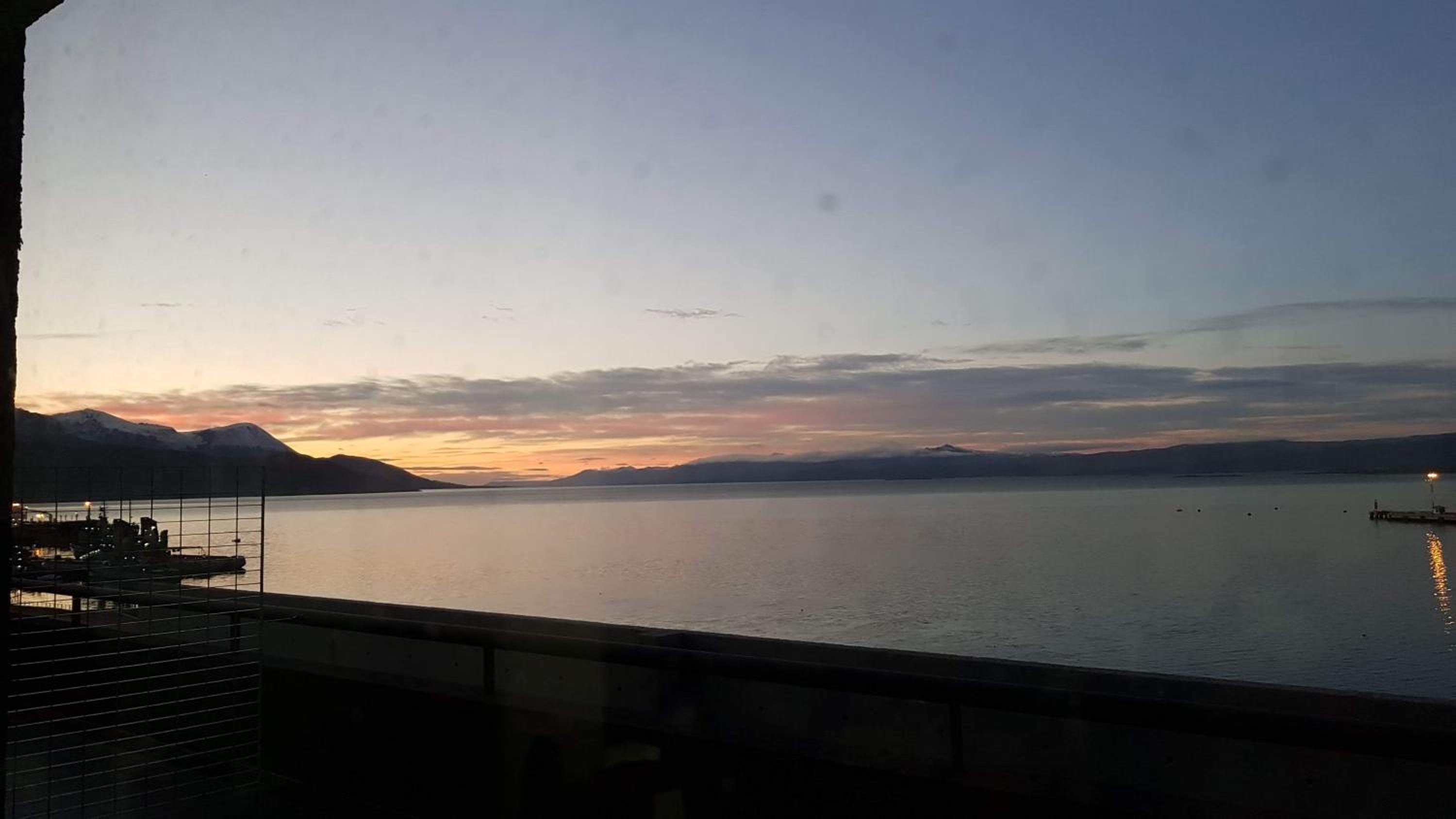 Amaneciendo frente al Beagle