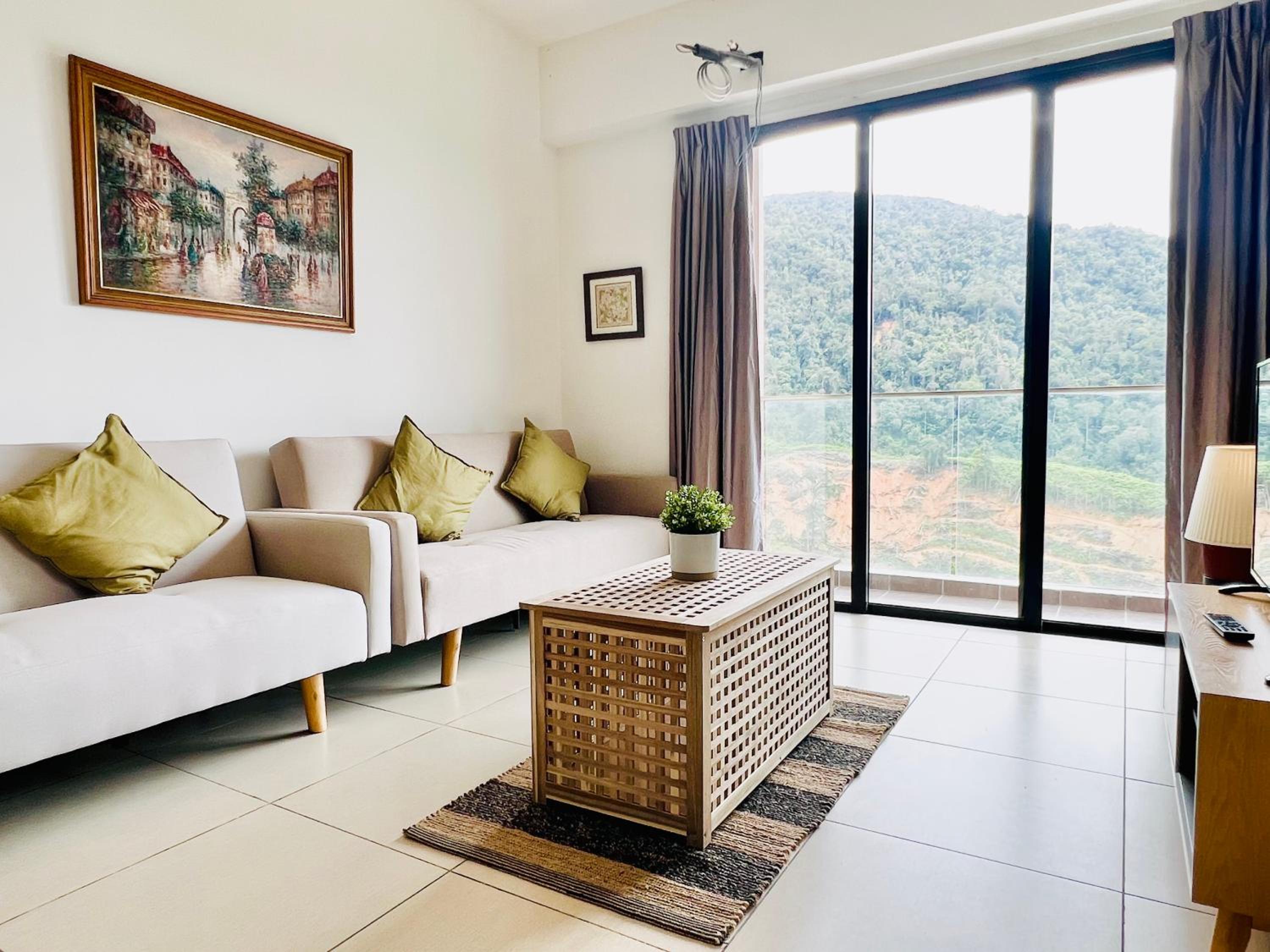 Friends & Family Apartment at Midhill Genting 8pax Free WiFi photo 8