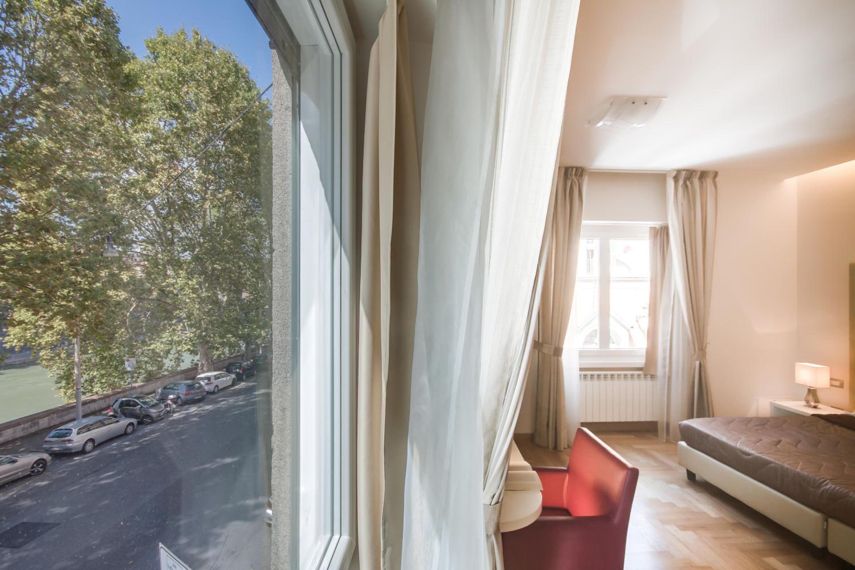 Rome River Inn en Rome — hotel room