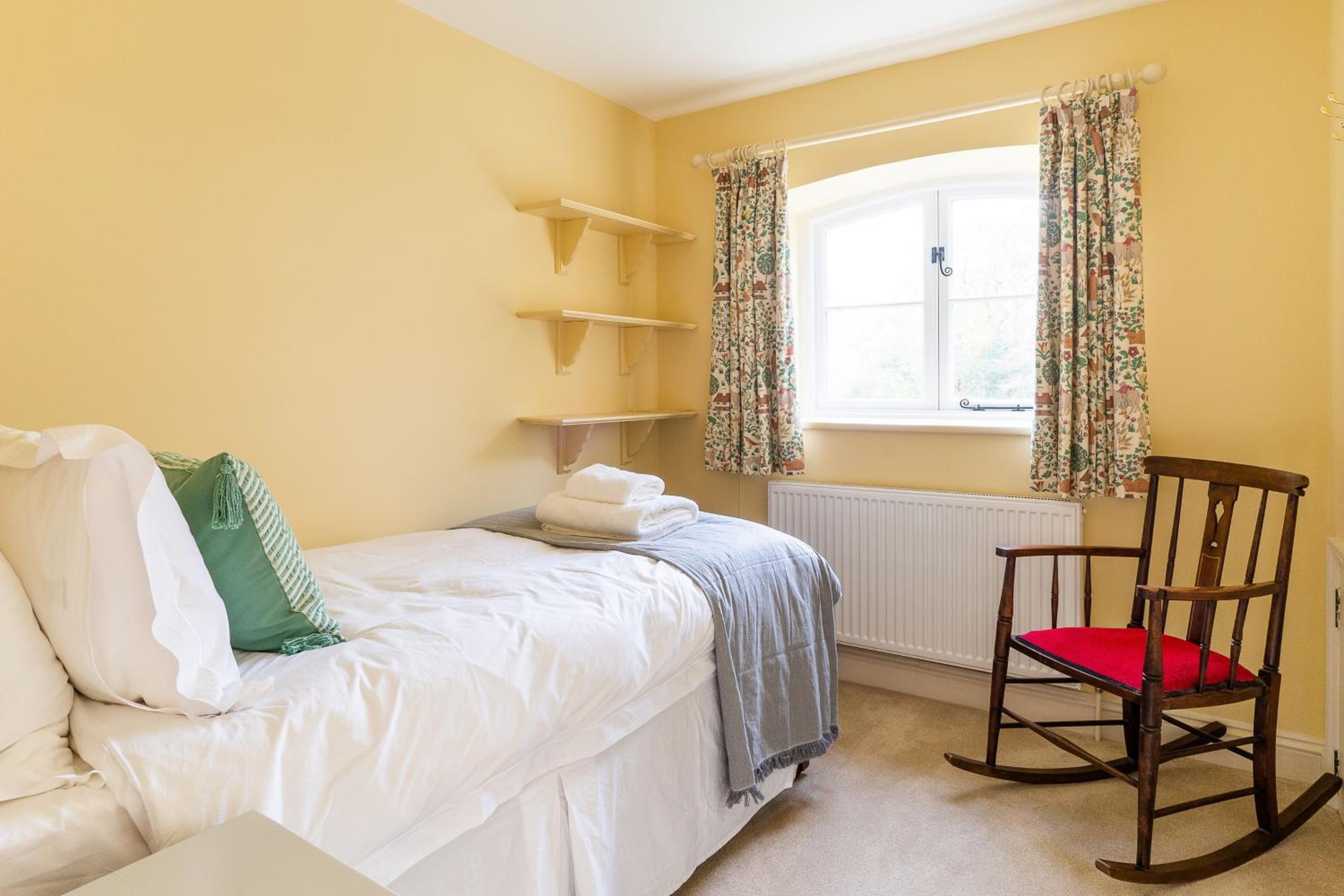 Holly House, Sleeps 15, North Norfolk
