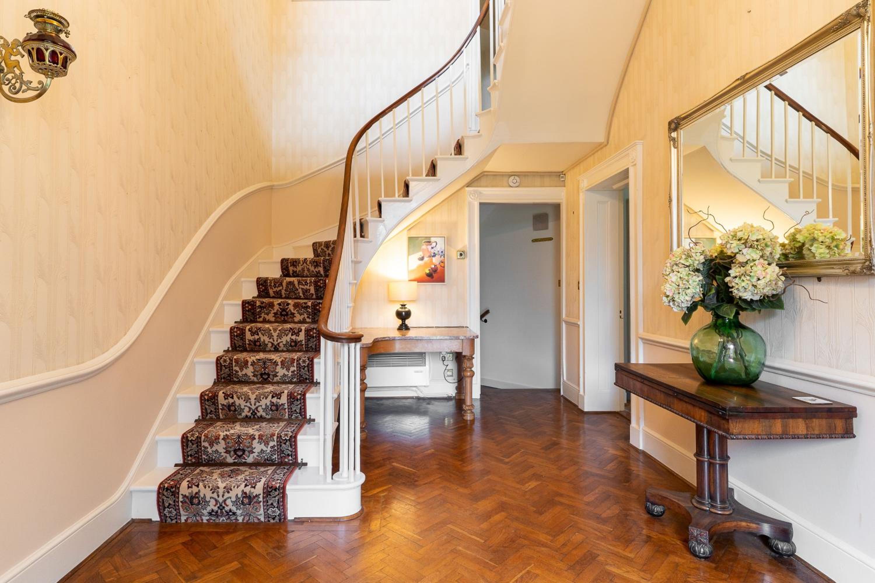 Holly House, Sleeps 15, North Norfolk
