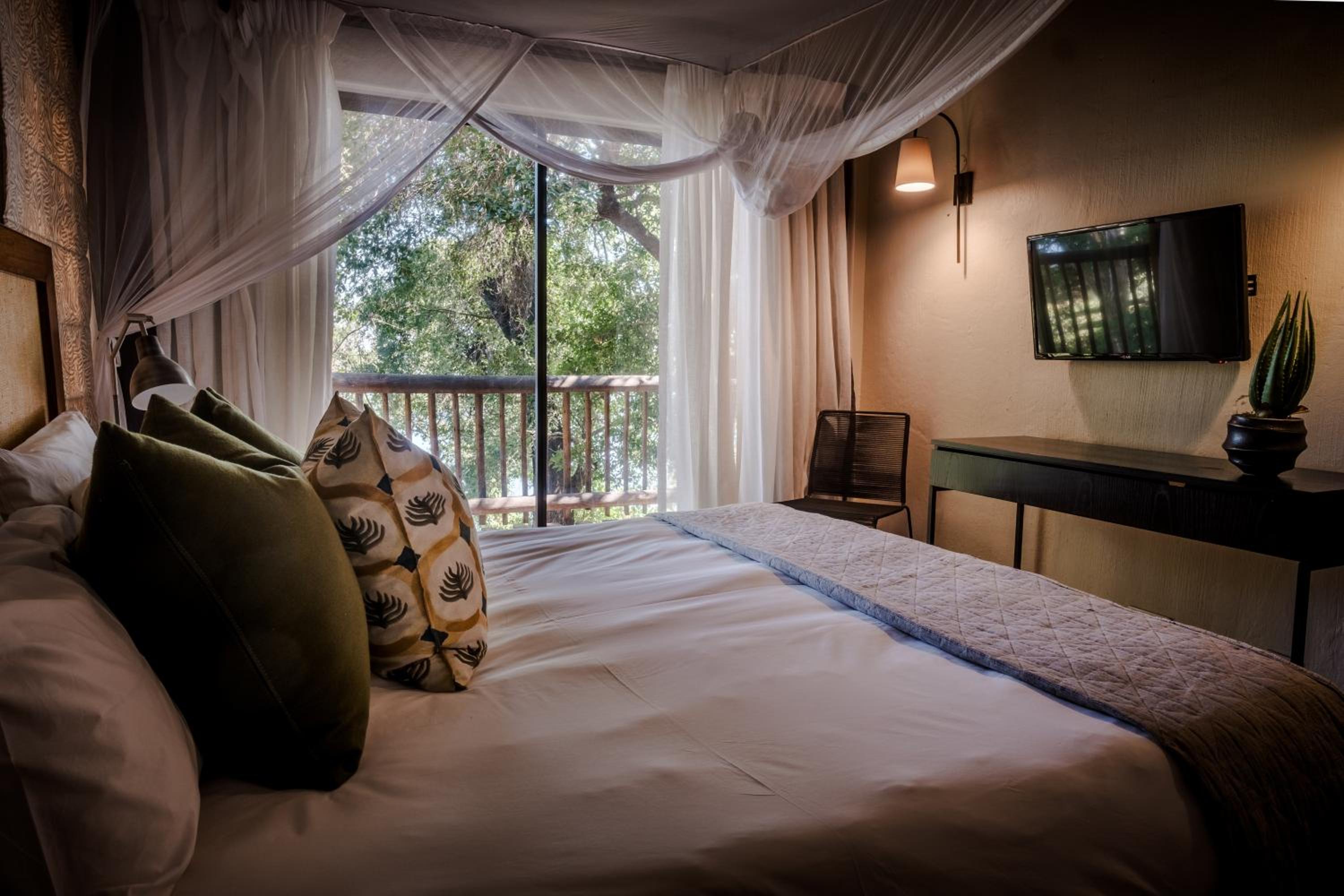 Chobe Marina Lodge