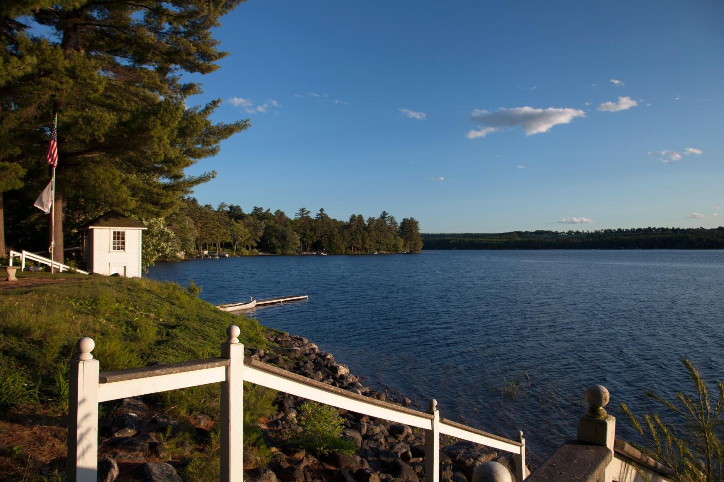 Wolf Cove Inn