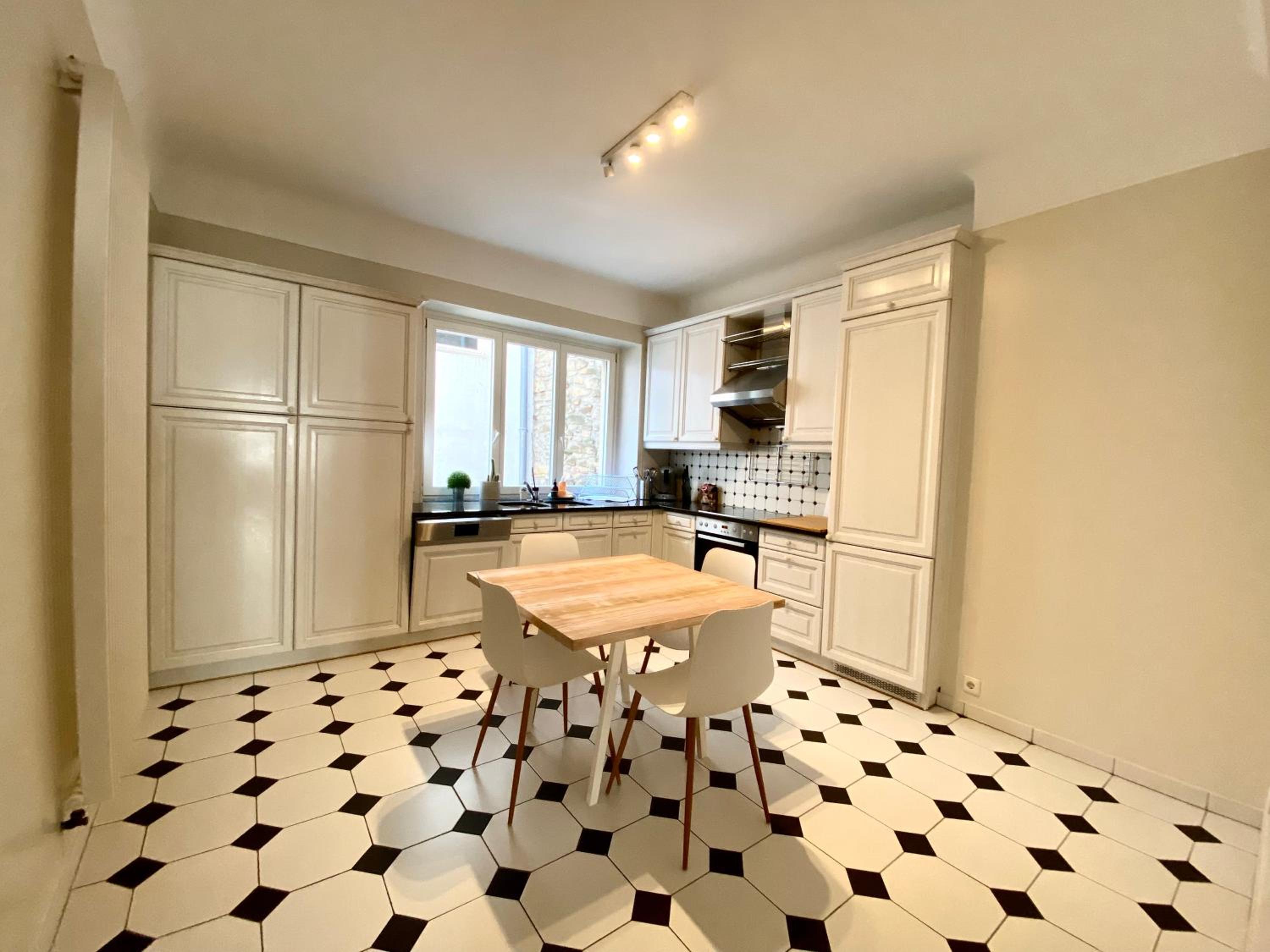 Nice Flat in the heart of the City view 4